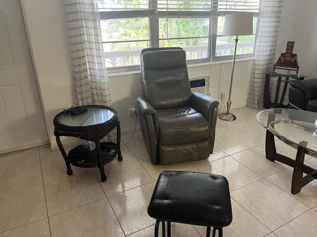 300 Windsor M, West Palm Beach, FL 33417 — photo 3 of 15