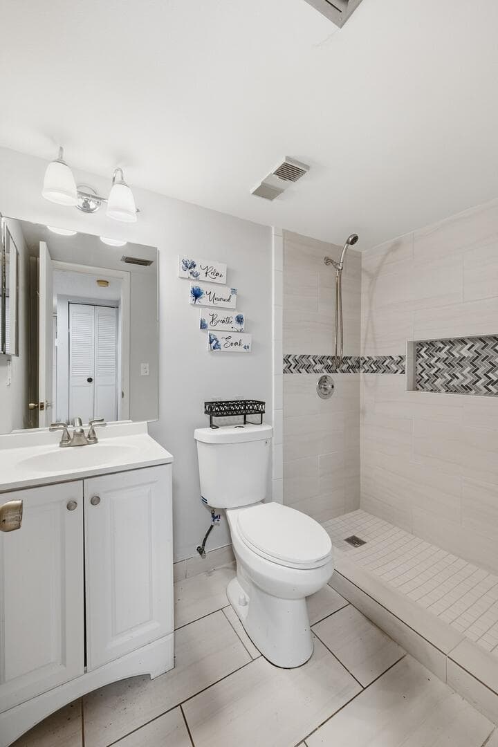 7142 Golf Colony Court 102, Lake Worth, FL 33467 — photo 13 of 24