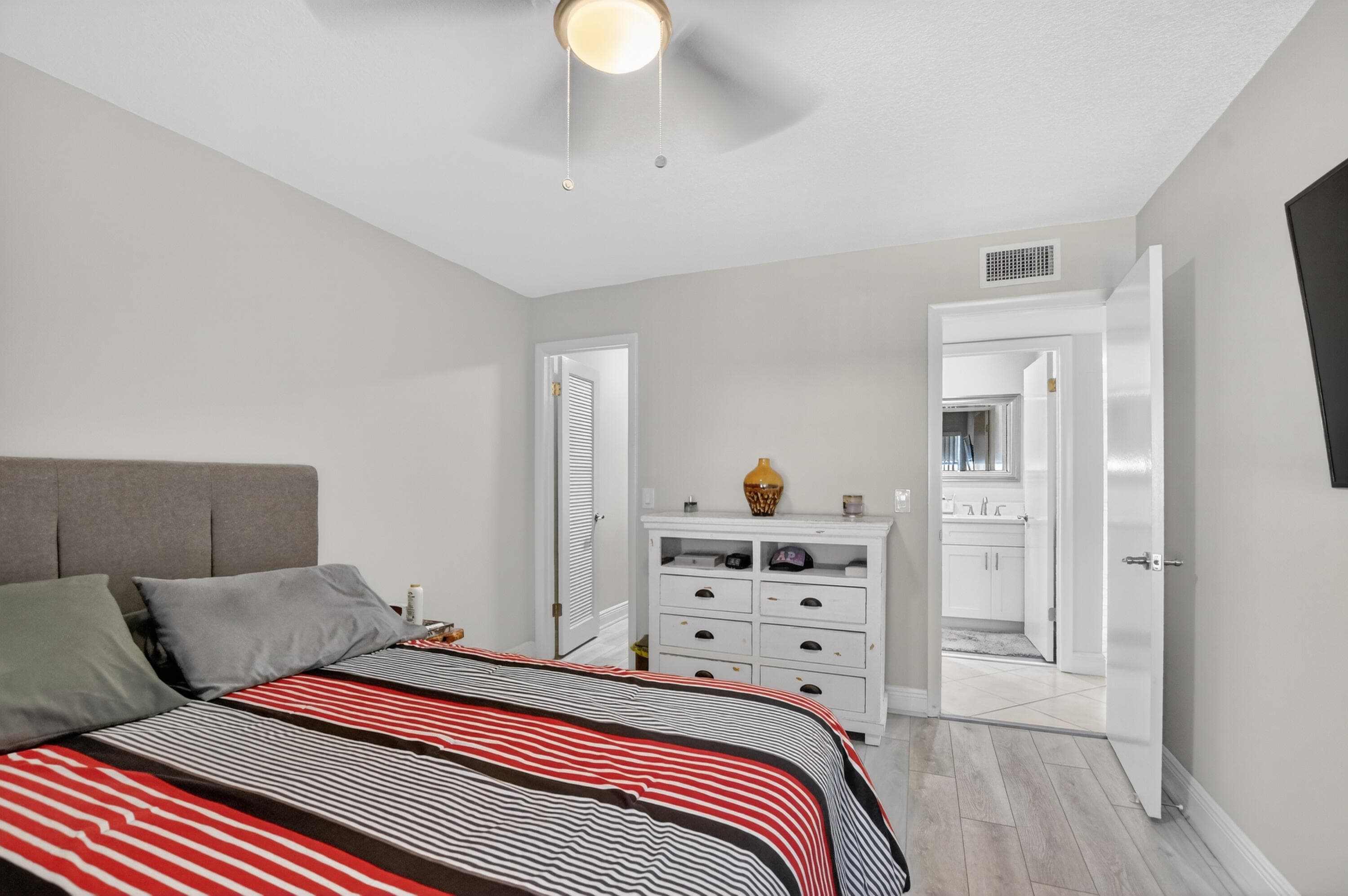 805 Flanders Q 805, Delray Beach, FL 33484 — photo 16 of 41