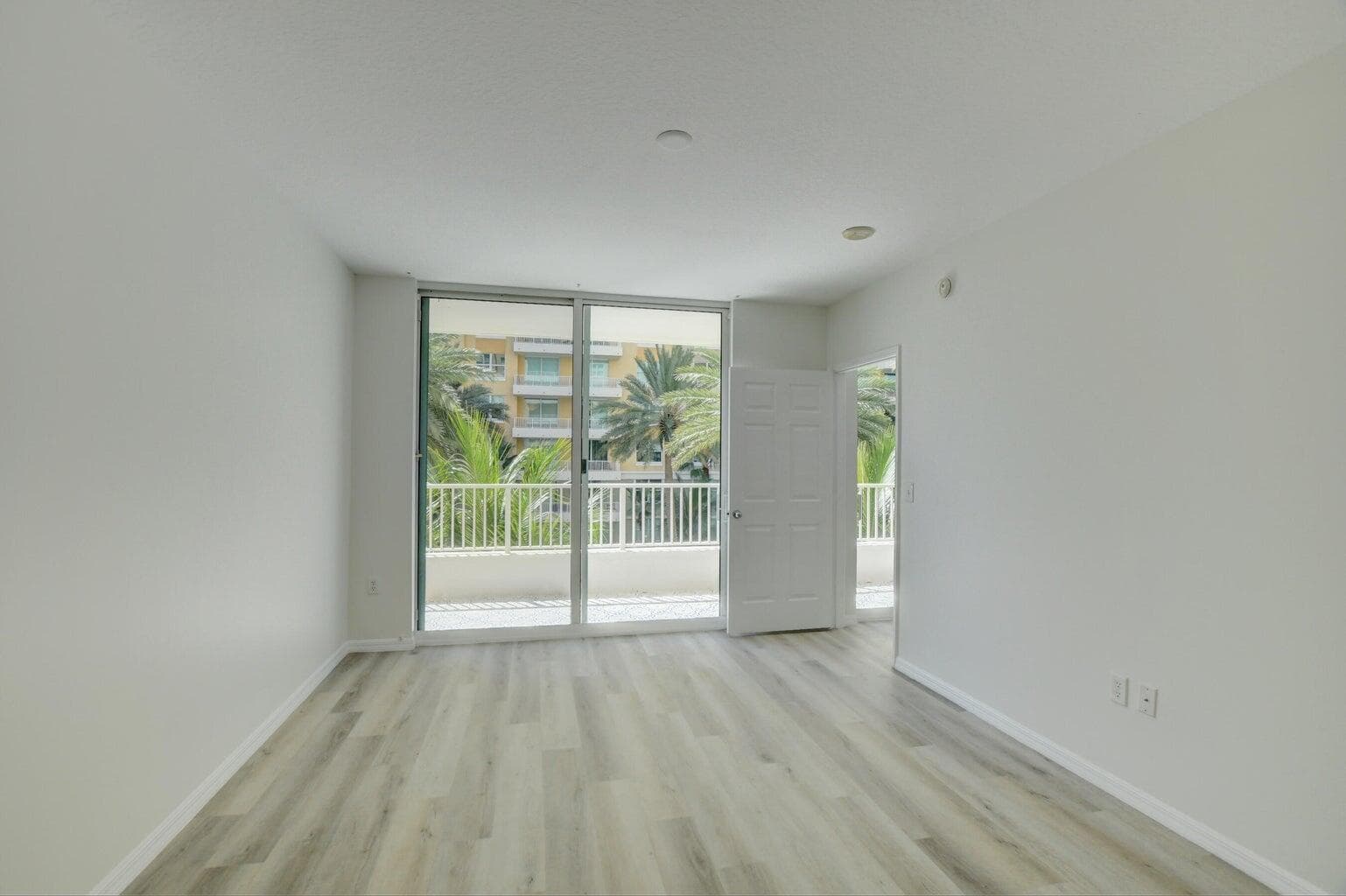 700 E Boynton Beach Boulevard 403, Boynton Beach, FL 33435 — photo 11 of 25