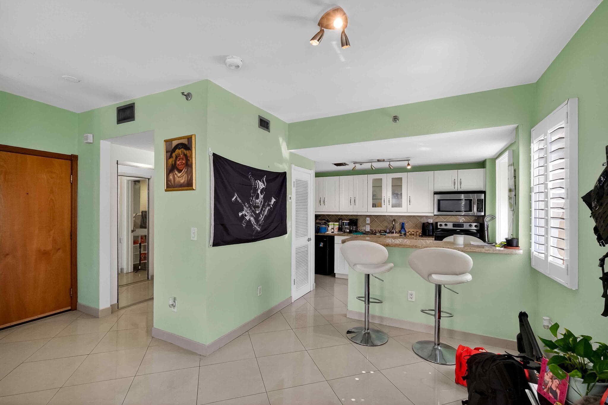 802 Euclid Avenue 104, Miami Beach, FL 33139 — photo 8 of 26