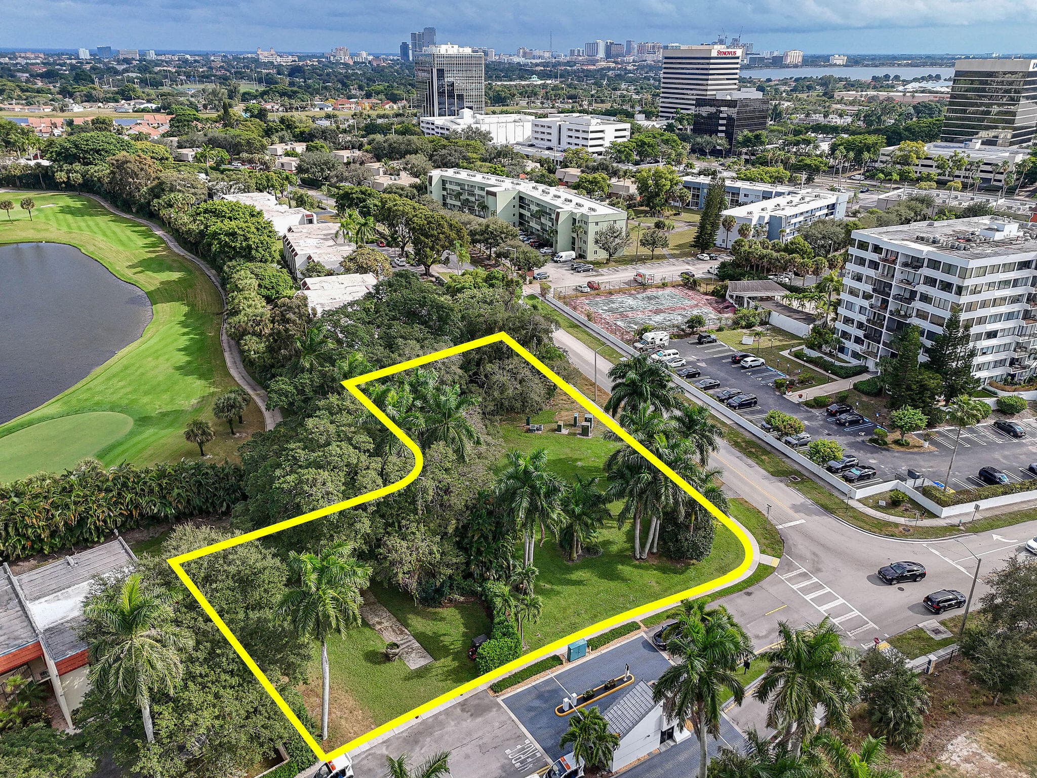 1617 Embassy Drive, West Palm Beach, FL 33401 — photo 5 of 19