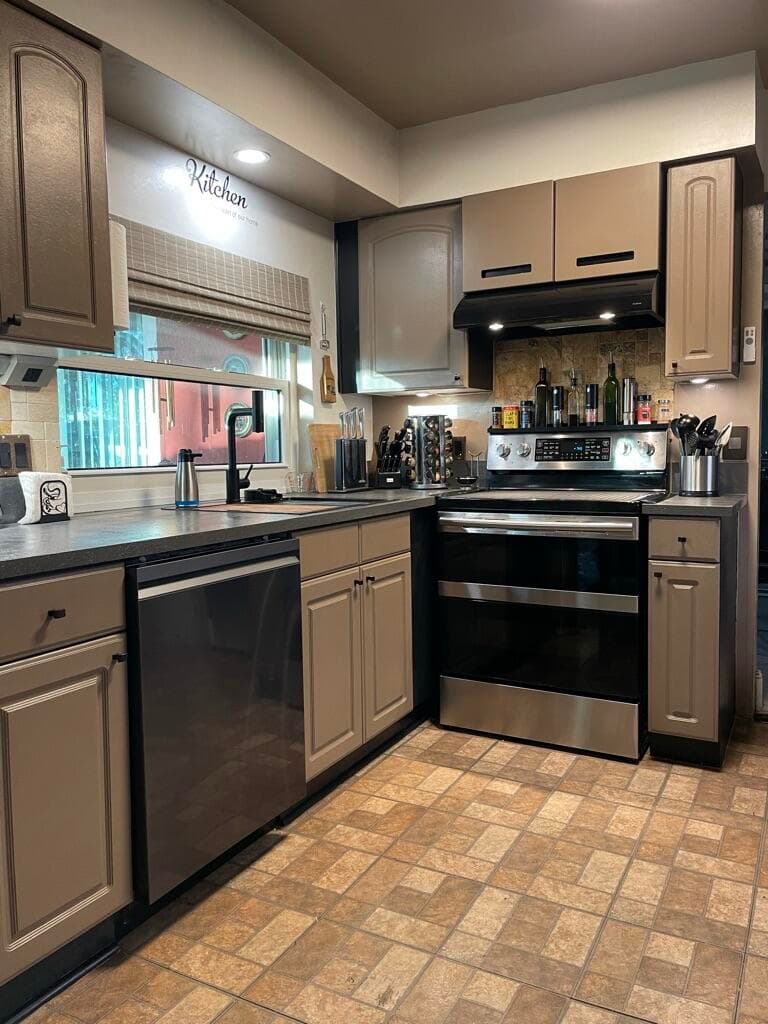 9282 NW 24th Place, Sunrise, FL 33322 — photo 13 of 47