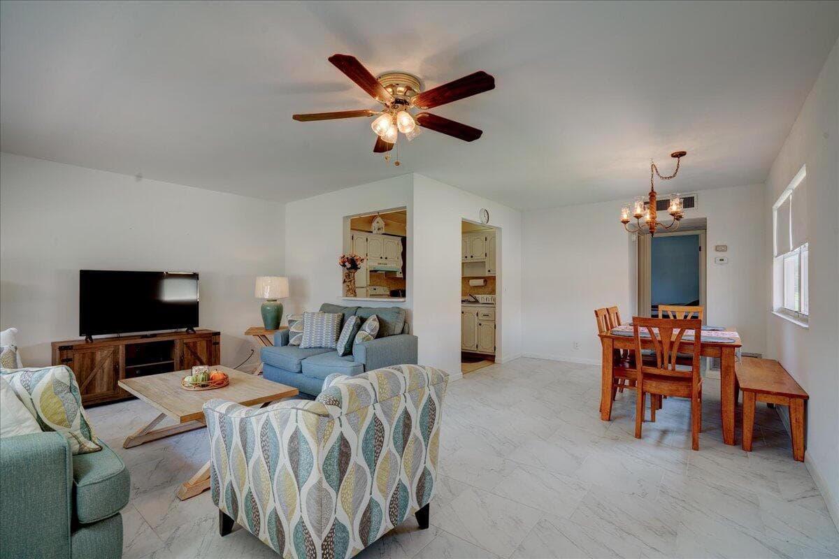 222 Saxony E 222, Delray Beach, FL 33446 — photo 5 of 17