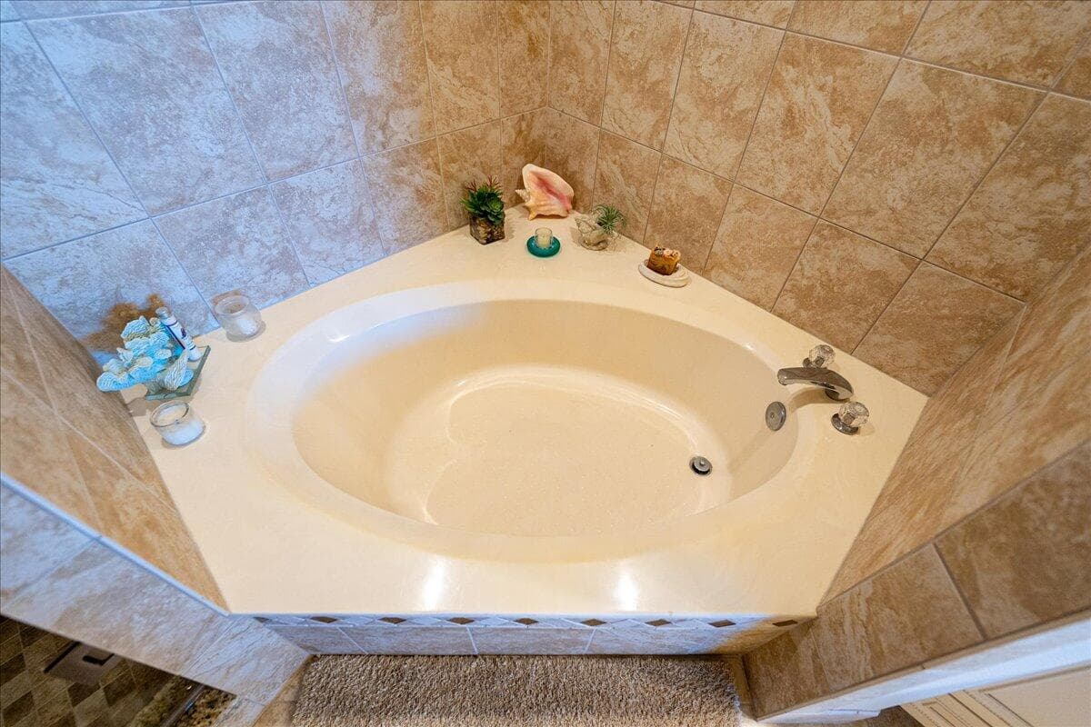 9950 S Ocean Drive 604, Jensen Beach, FL 34957 — photo 24 of 62