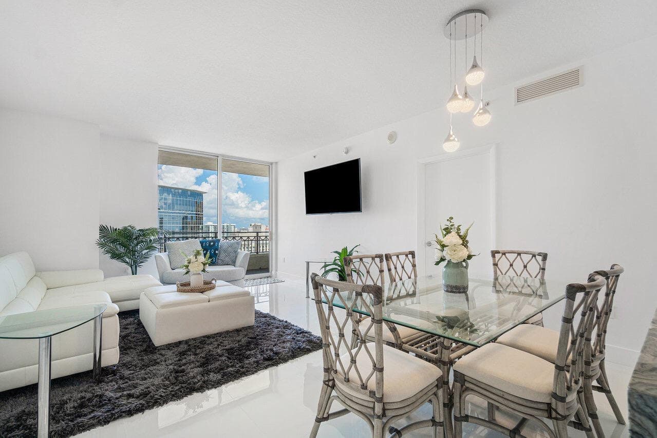 550 Okeechobee Boulevard 1809, West Palm Beach, FL 33401 — photo 2 of 104