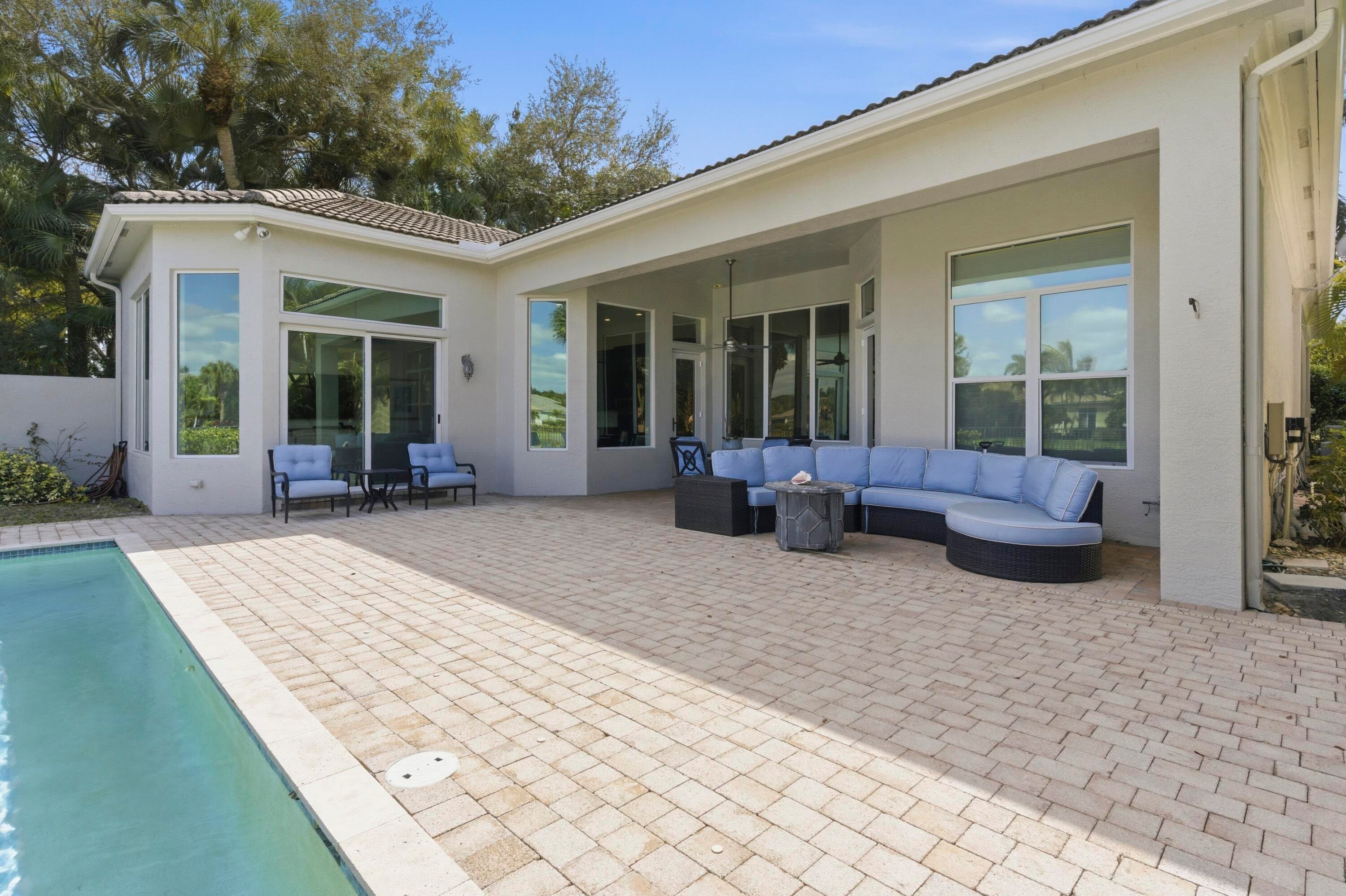 102 Tranquilla Drive, Palm Beach Gardens, FL 33418 — photo 10 of 33