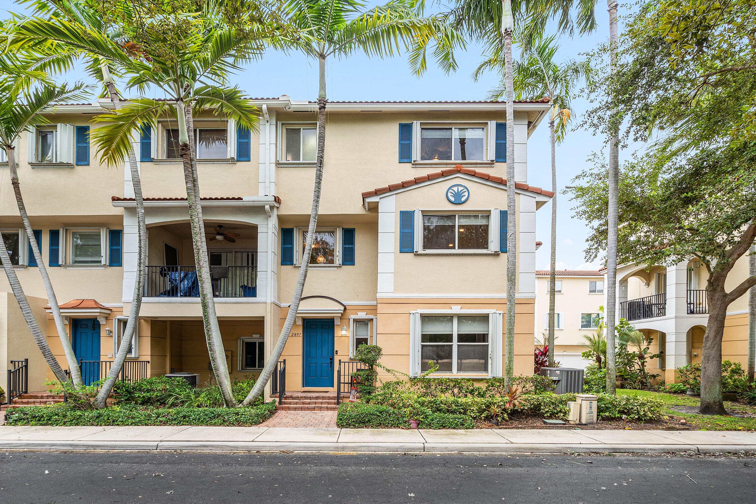 2897 S Greenleaf Circle, Boynton Beach, FL 33426 — photo 1 of 31