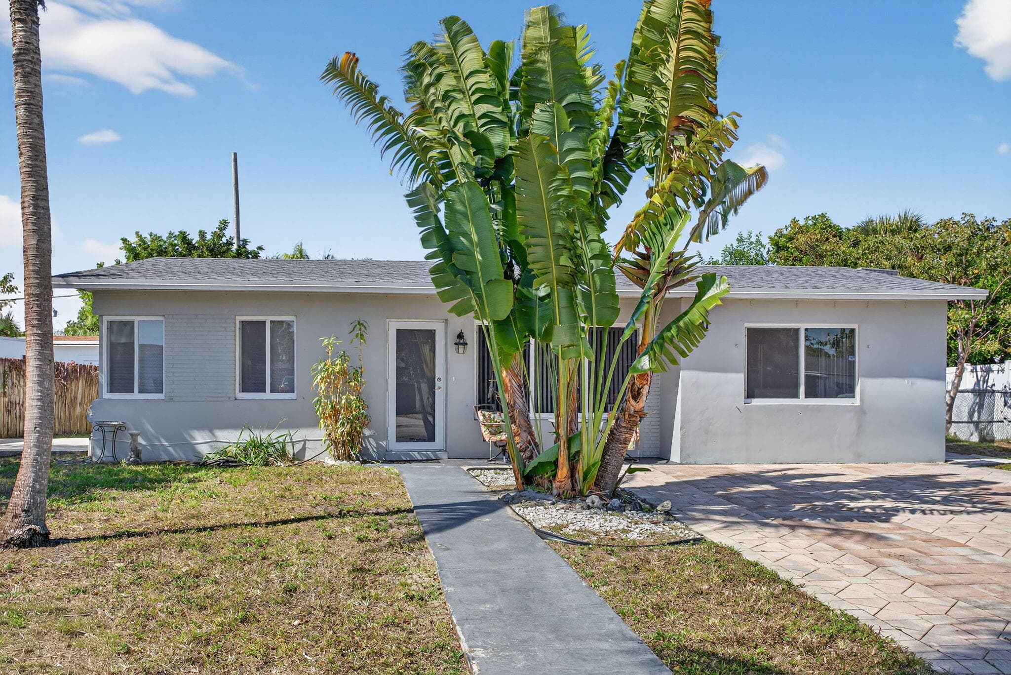 2811 NE 9th Terrace, Pompano Beach, FL 33064 — photo 2 of 39