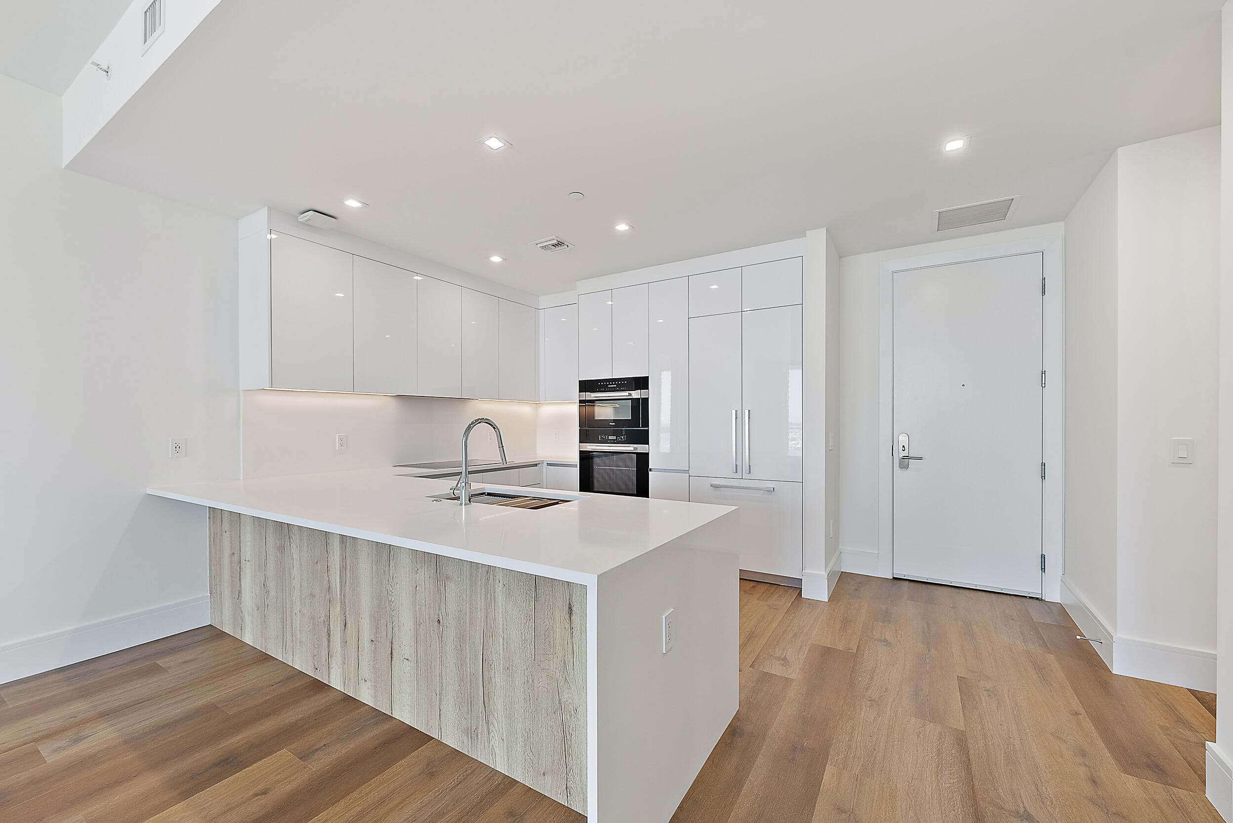 220 Lake Shore Drive N-1521, Lake Park, FL 33403 — photo 13 of 56