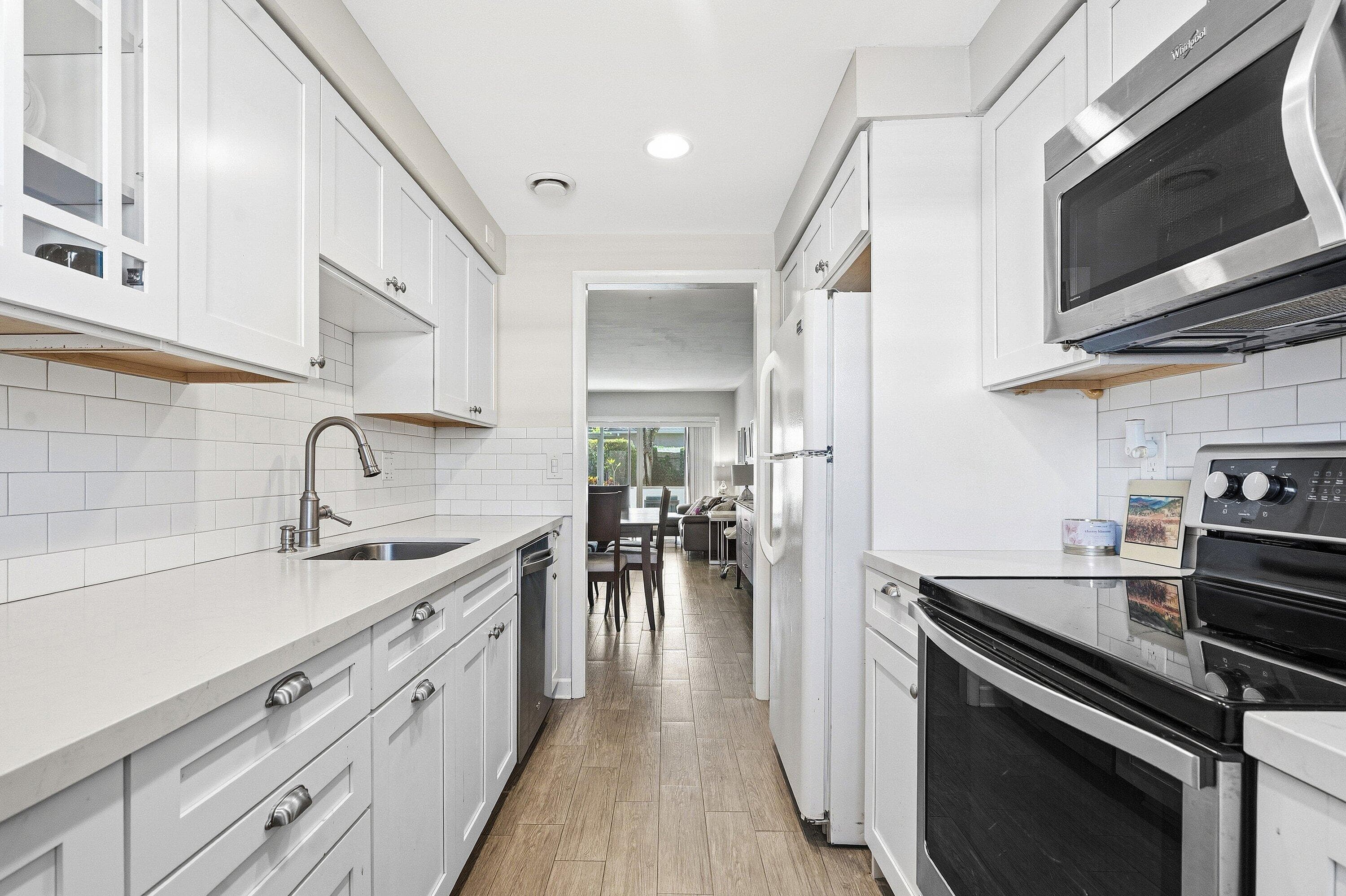2440 SW 22nd Avenue 703, Delray Beach, FL 33445 — photo 14 of 35
