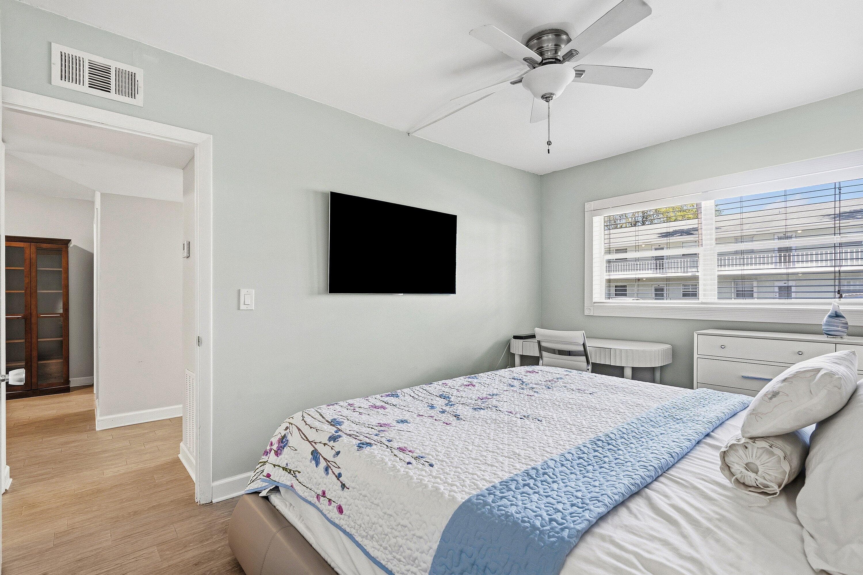 2440 SW 22nd Avenue 703, Delray Beach, FL 33445 — photo 18 of 35