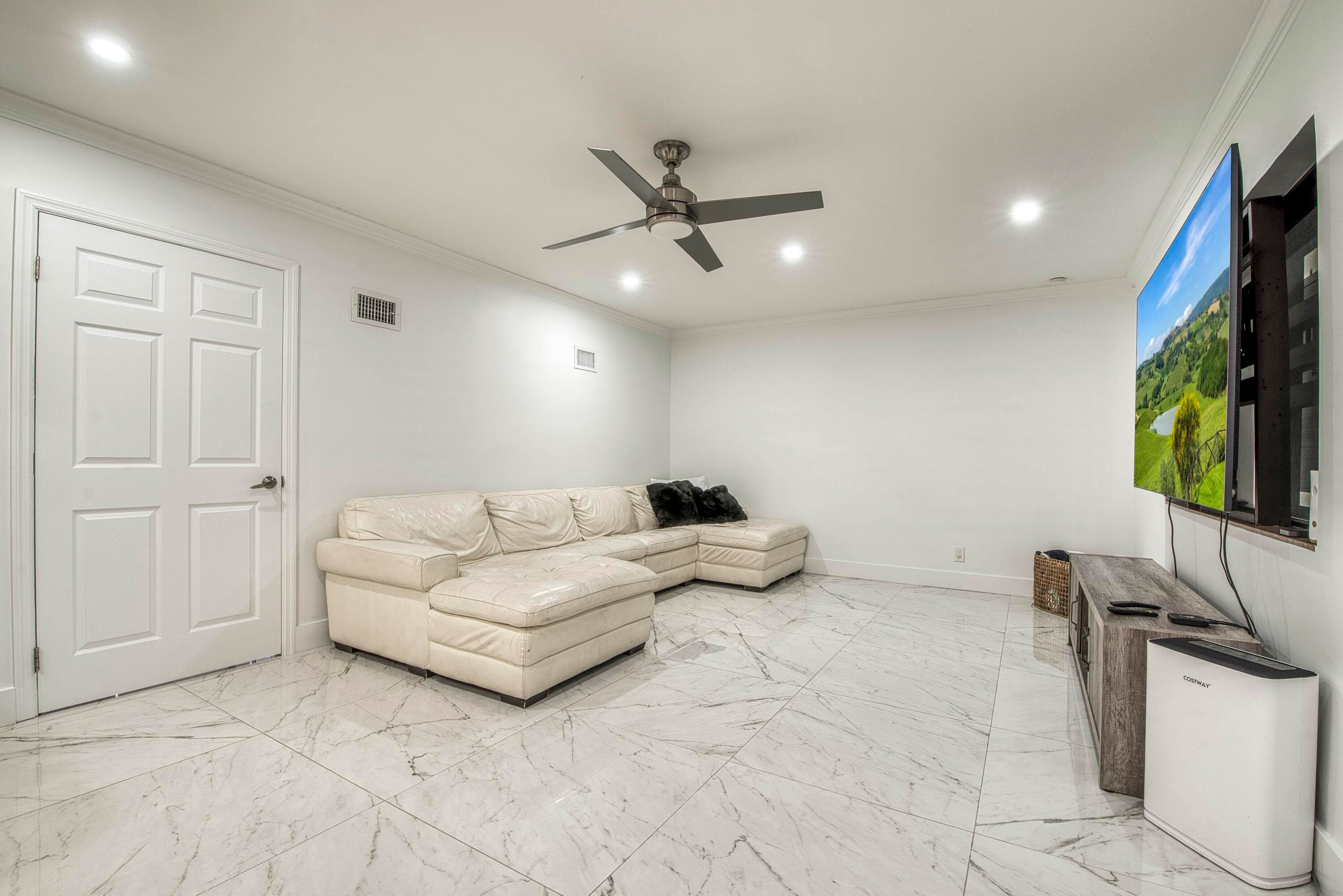 1409 NW 58th Avenue, Margate, FL 33063 — photo 5 of 32