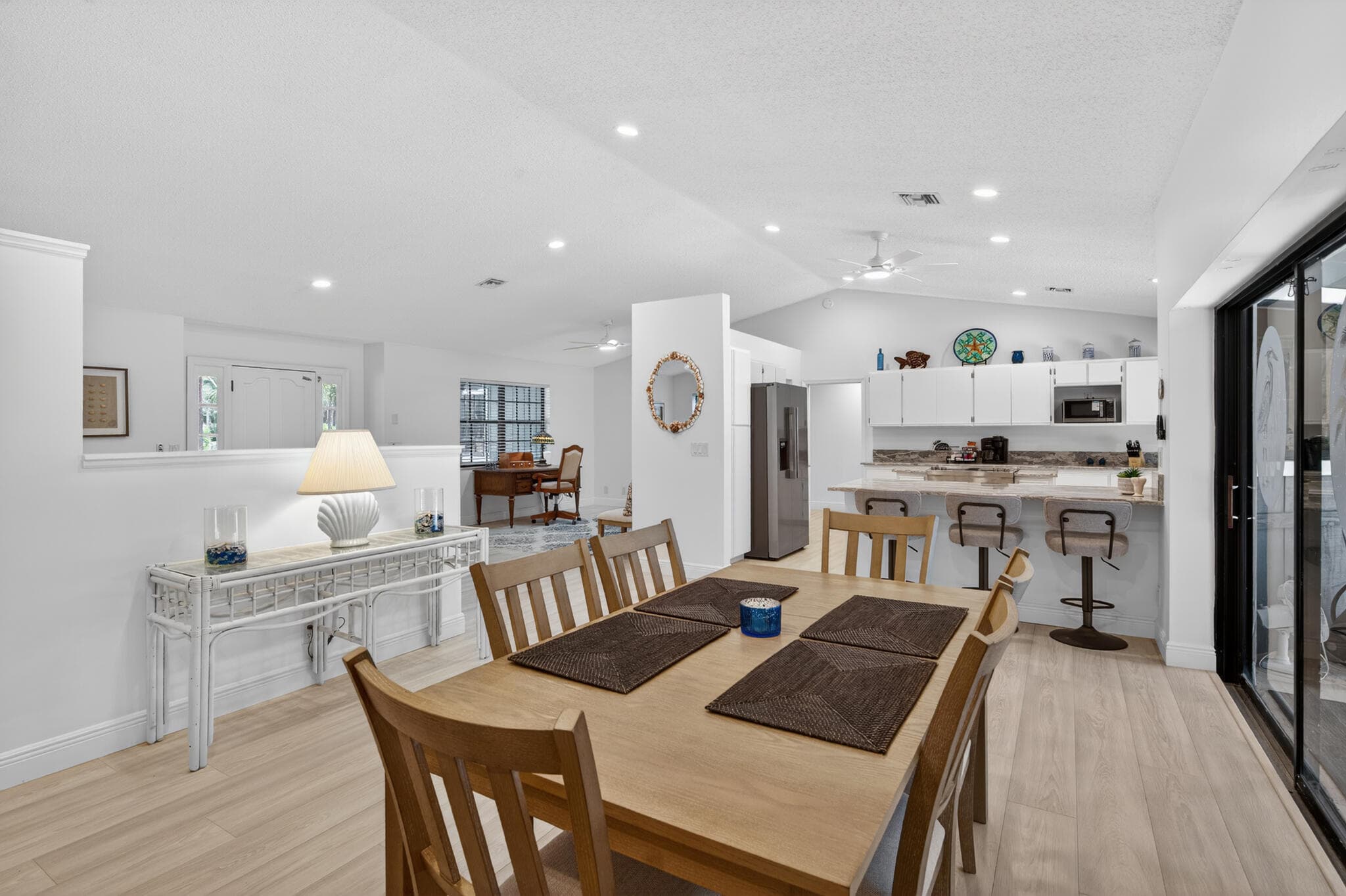 8166 N 155th Place, Palm Beach Gardens, FL 33418 — photo 3 of 20