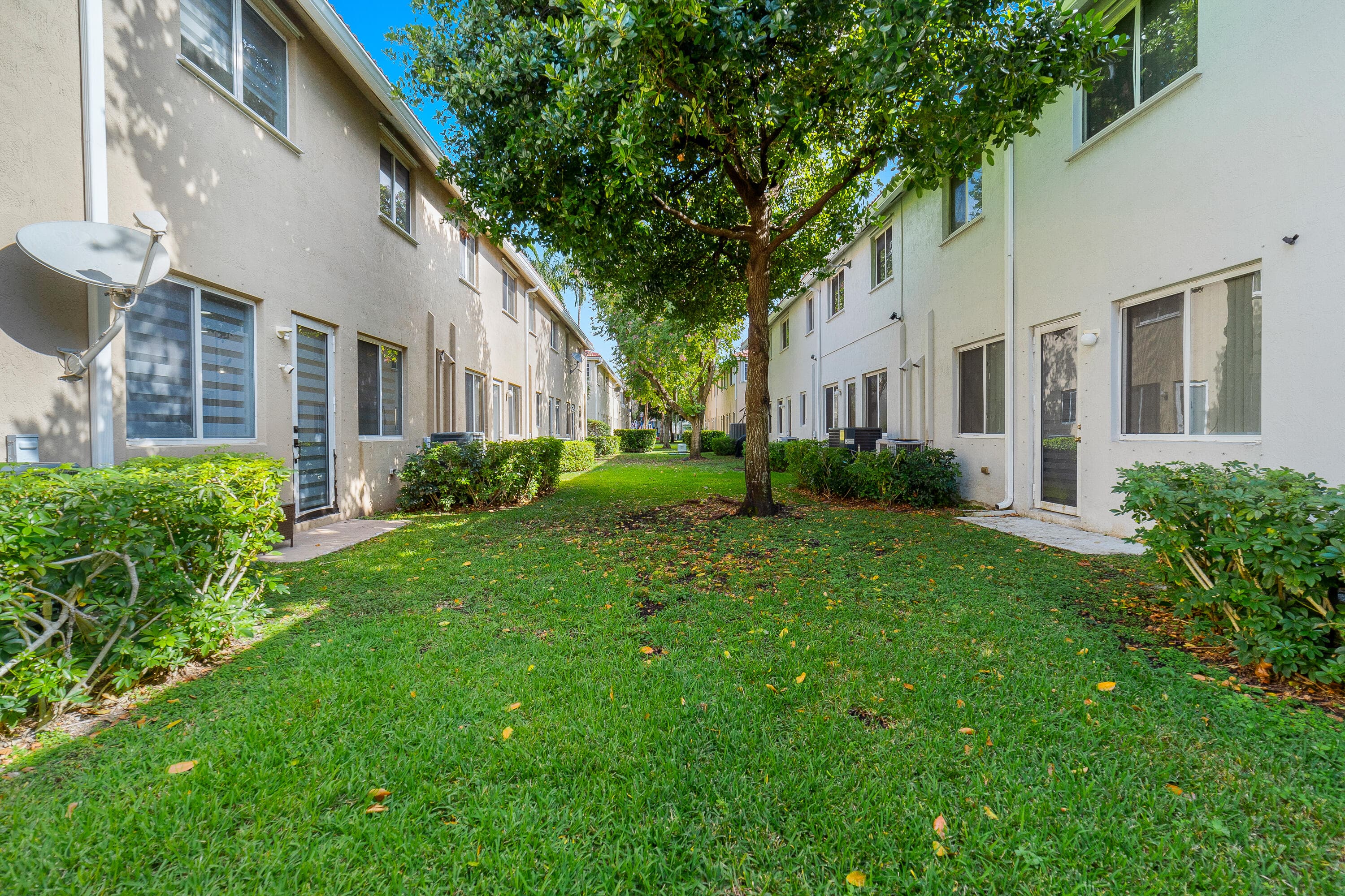 21105 NW 14th Place 4, Miami Gardens, FL 33169 — photo 44 of 66