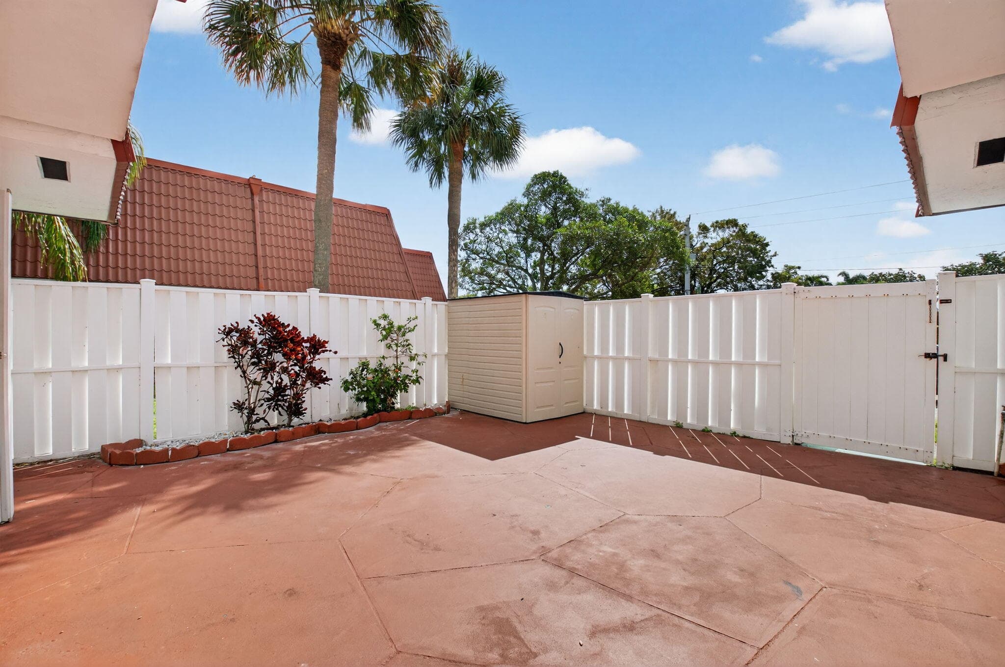 1423 SW 28th Avenue 11 B, Boynton Beach, FL 33426 — photo 5 of 27
