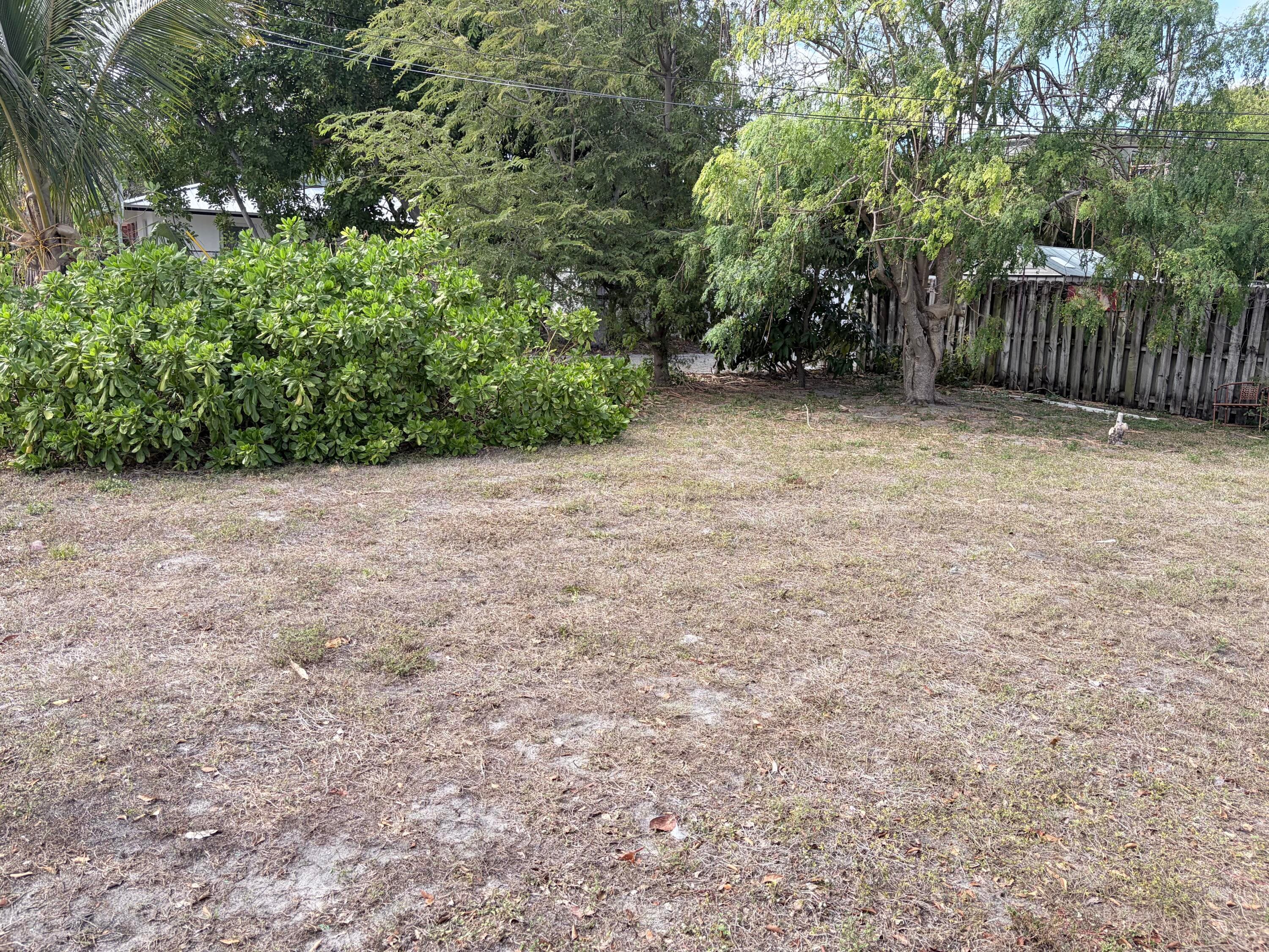 213 SE 9th Street, Delray Beach, FL 33483 — photo 15 of 16
