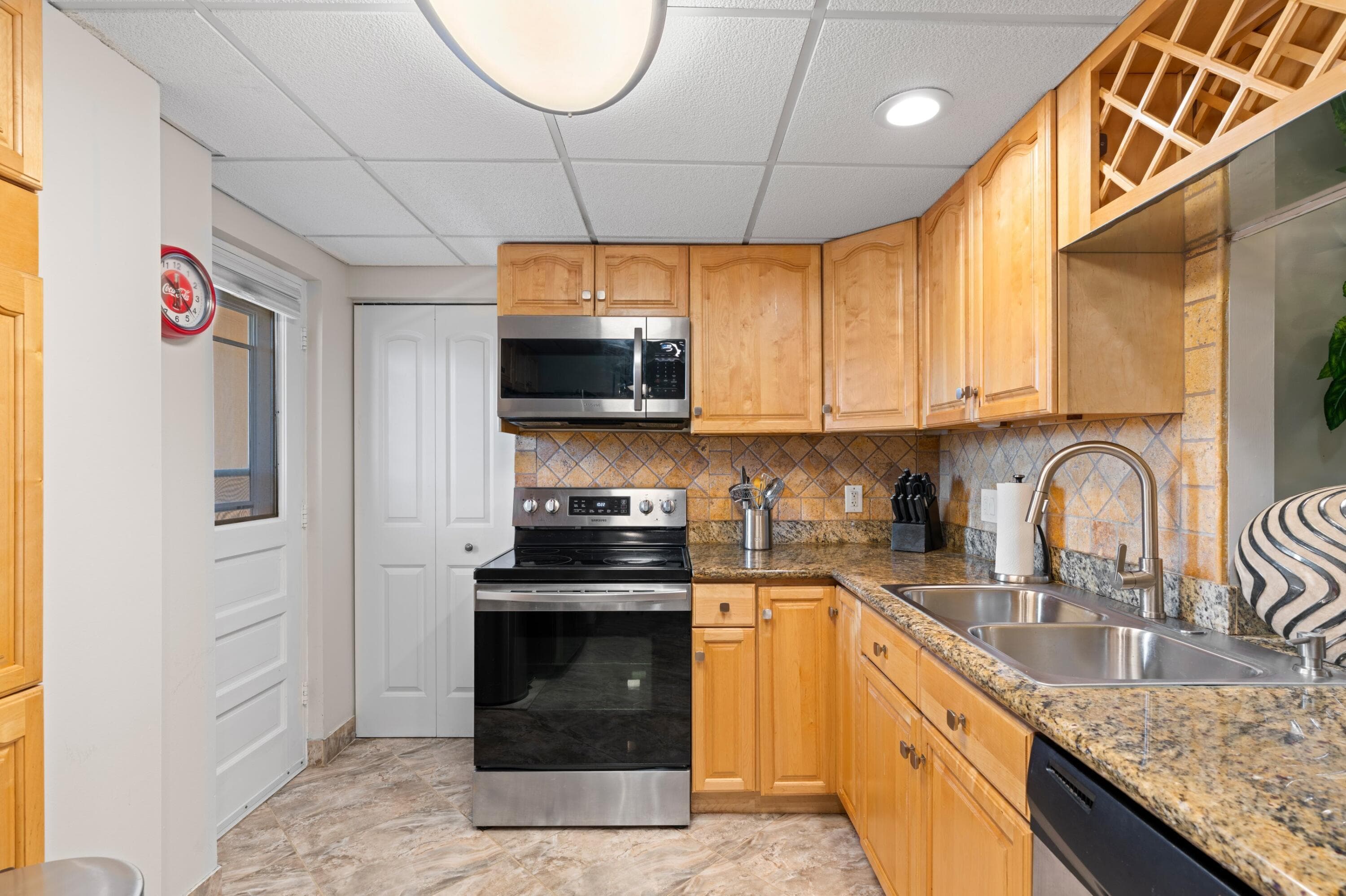 6461 NW 2nd Avenue 415, Boca Raton, FL 33487 — photo 9 of 25