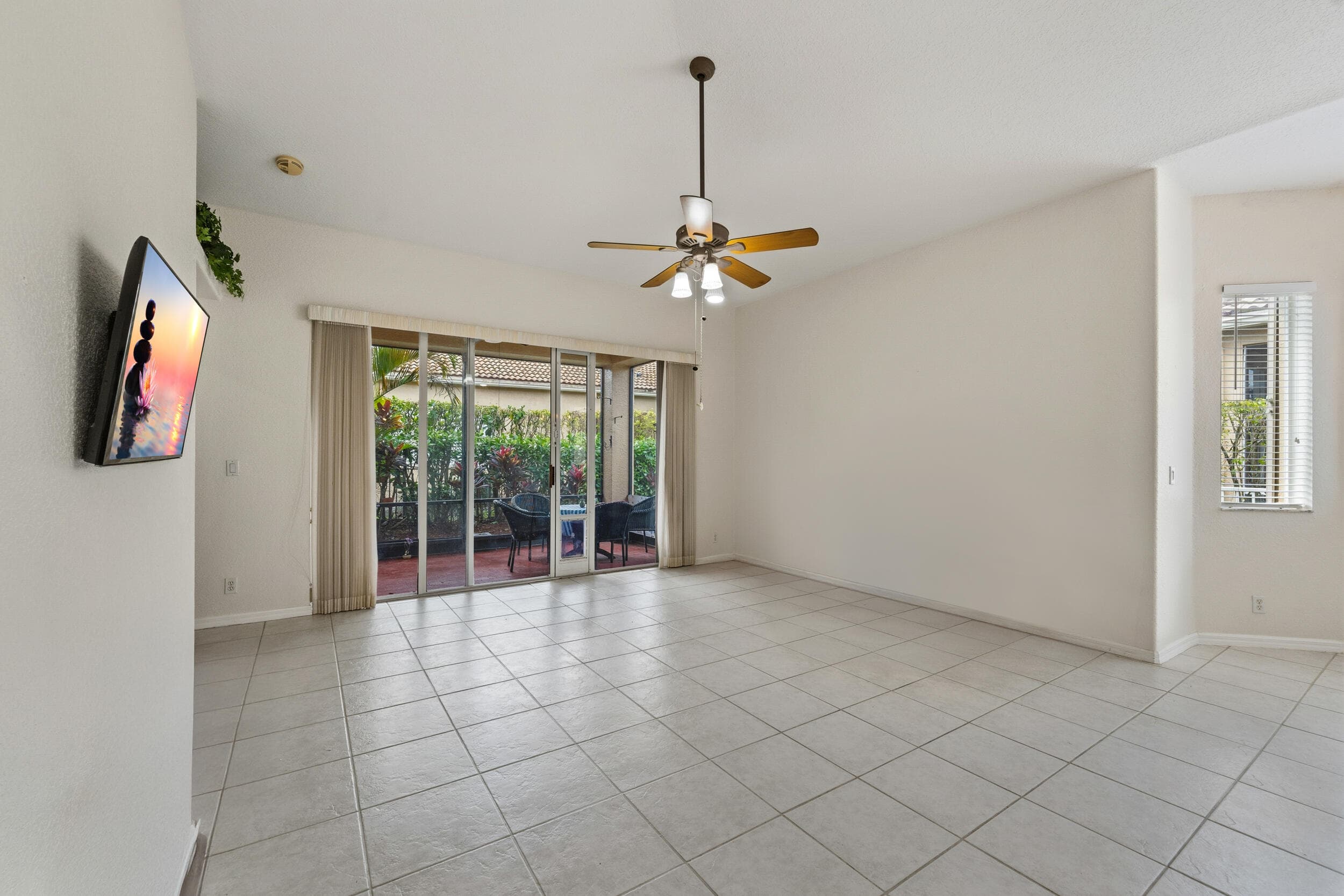 8400 Nicholls Point, West Palm Beach, FL 33411 — photo 7 of 28