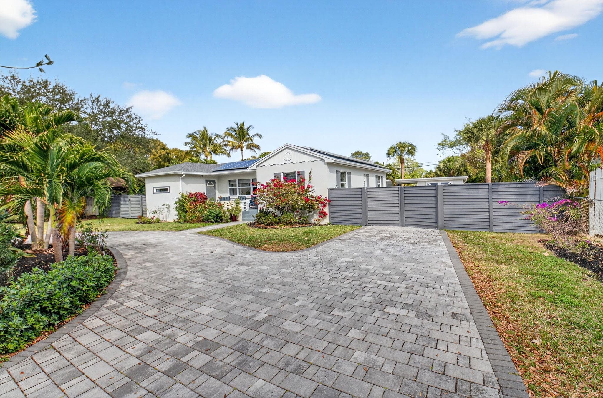 233 NE 12th Street NE, Delray Beach, FL 33444 — photo 5 of 55