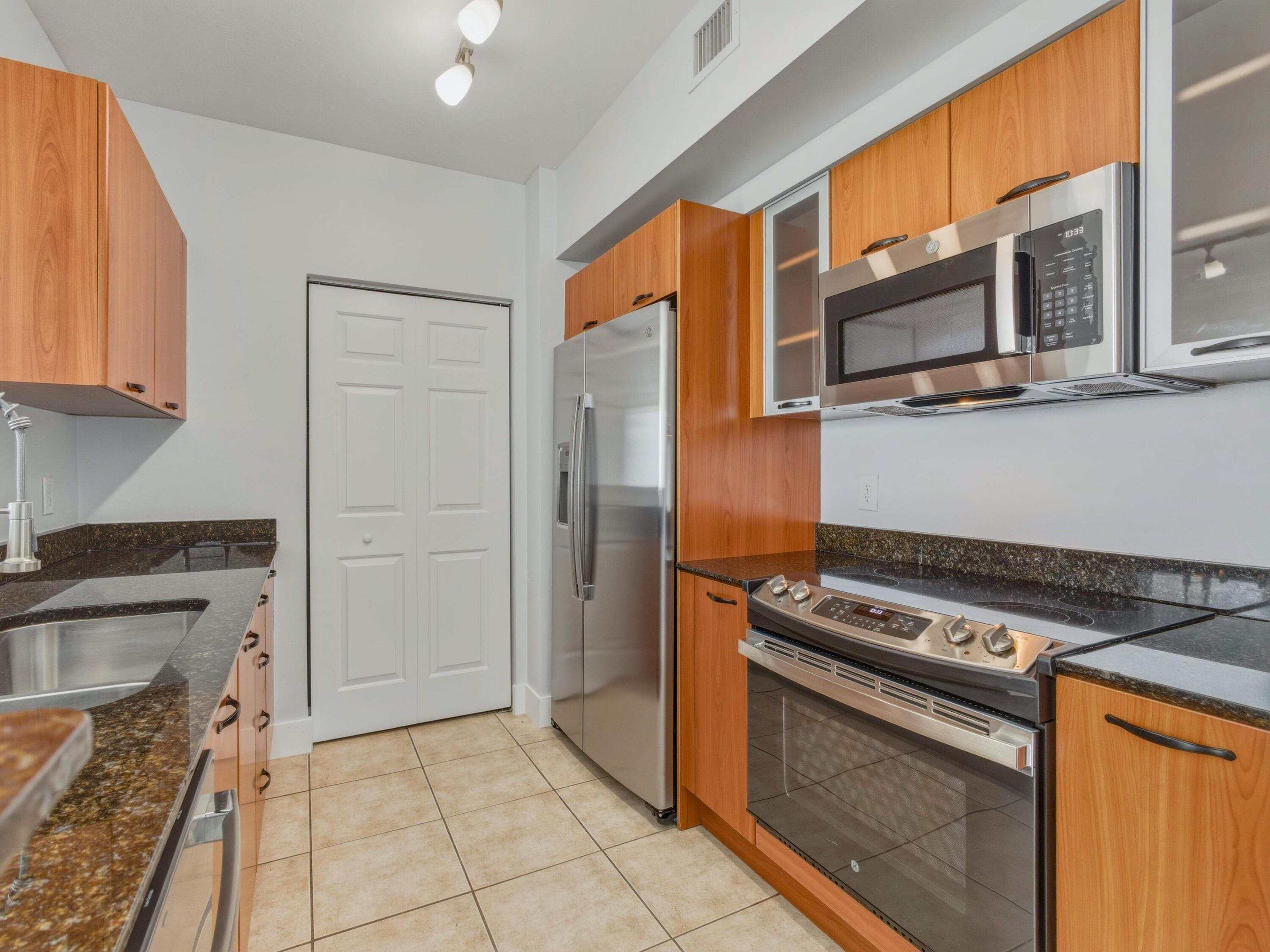625 Casa Loma Boulevard 1206, Boynton Beach, FL 33435 — photo 7 of 43