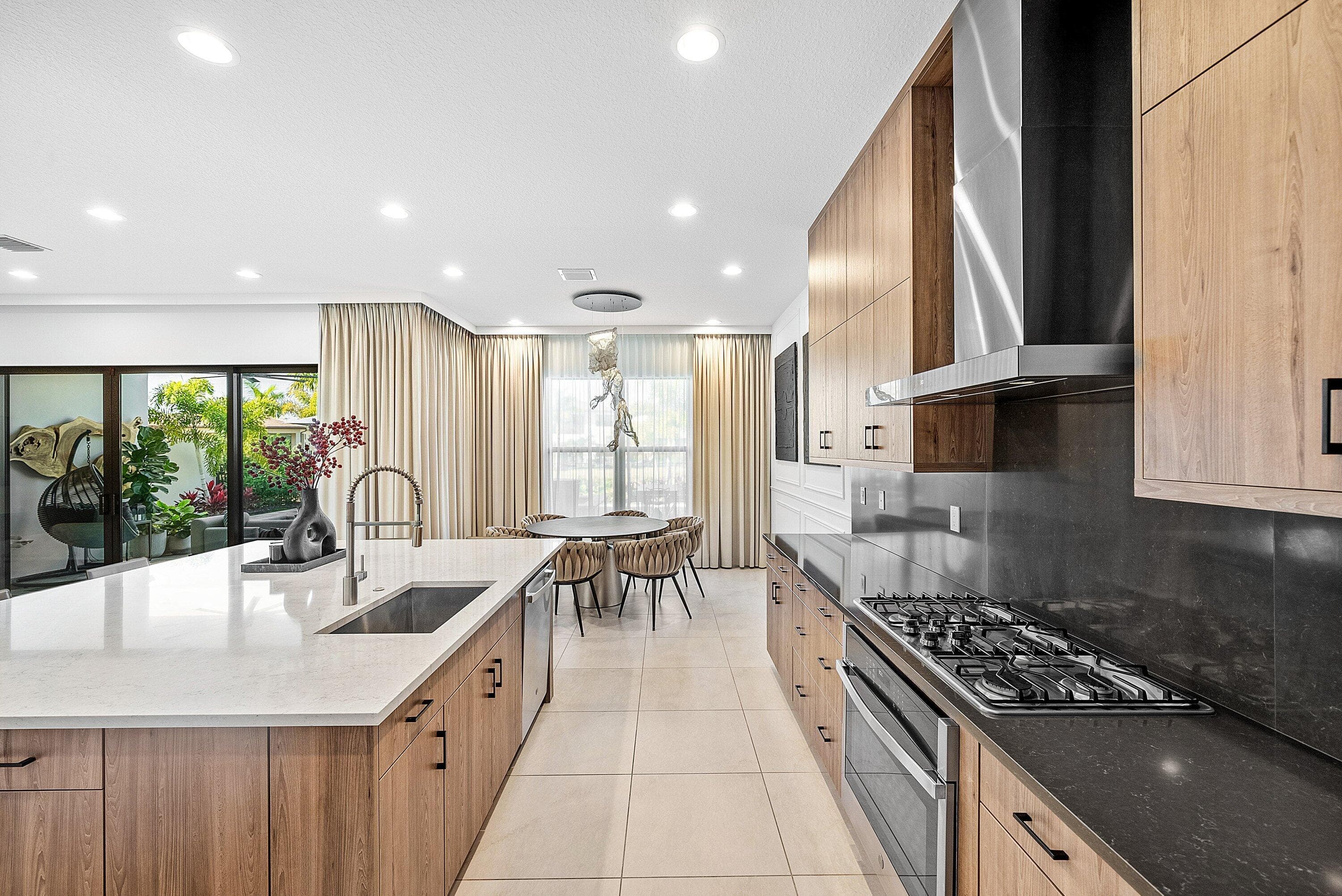8325 Royal County Down Road, Boca Raton, FL 33434 — photo 14 of 115