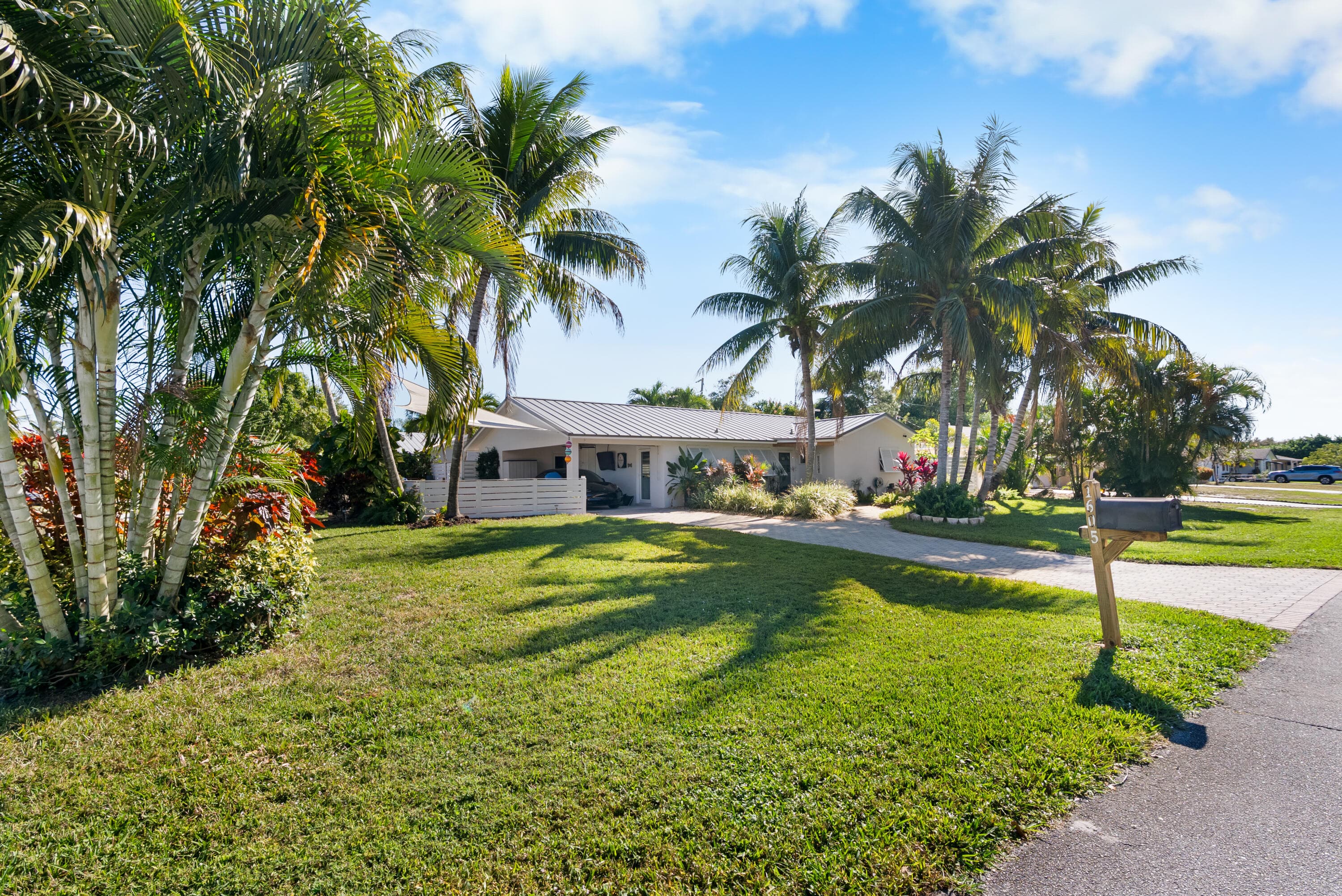 1605 Treemont Avenue, Jupiter, FL 33469 — photo 3 of 34