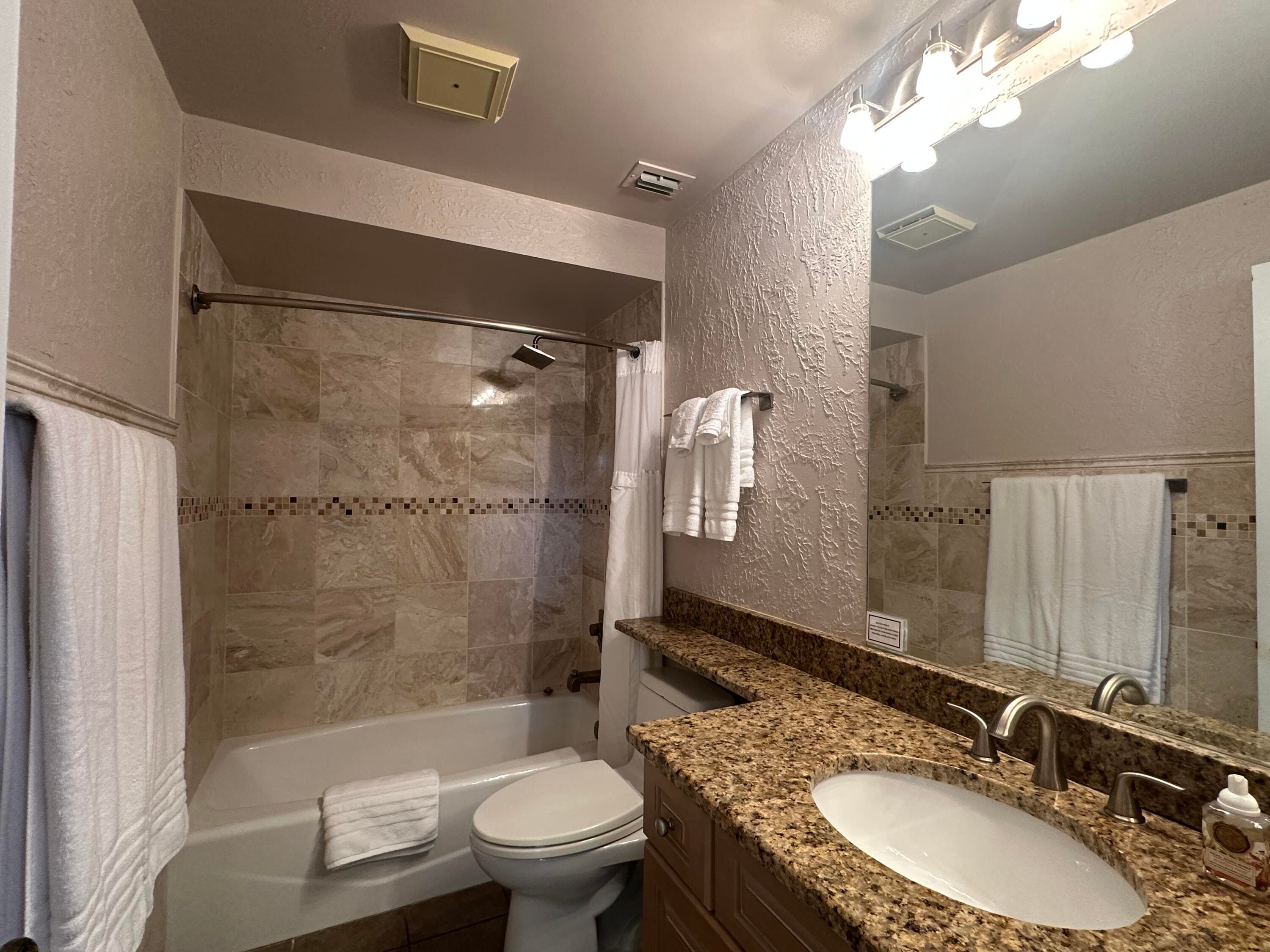 402 Club Drive, Palm Beach Gardens, FL 33418 — photo 8 of 11