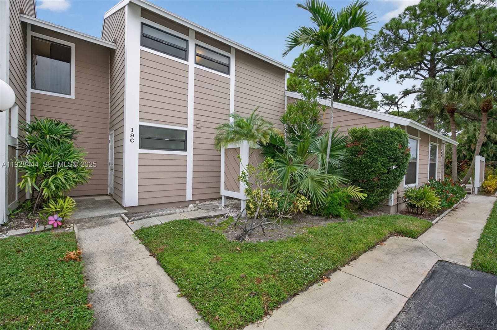 707 Stonewood Court 19c, Jupiter, FL 33458 — photo 1 of 54