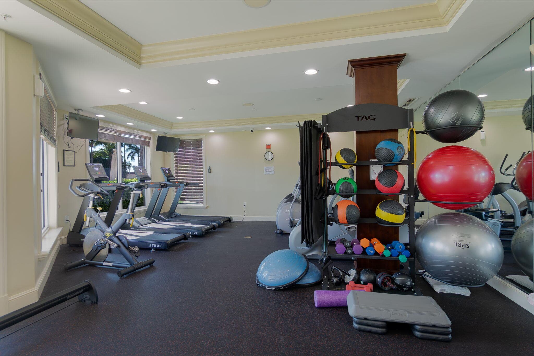 806 E Windward Way 524, Lantana, FL 33462 — photo 39 of 44