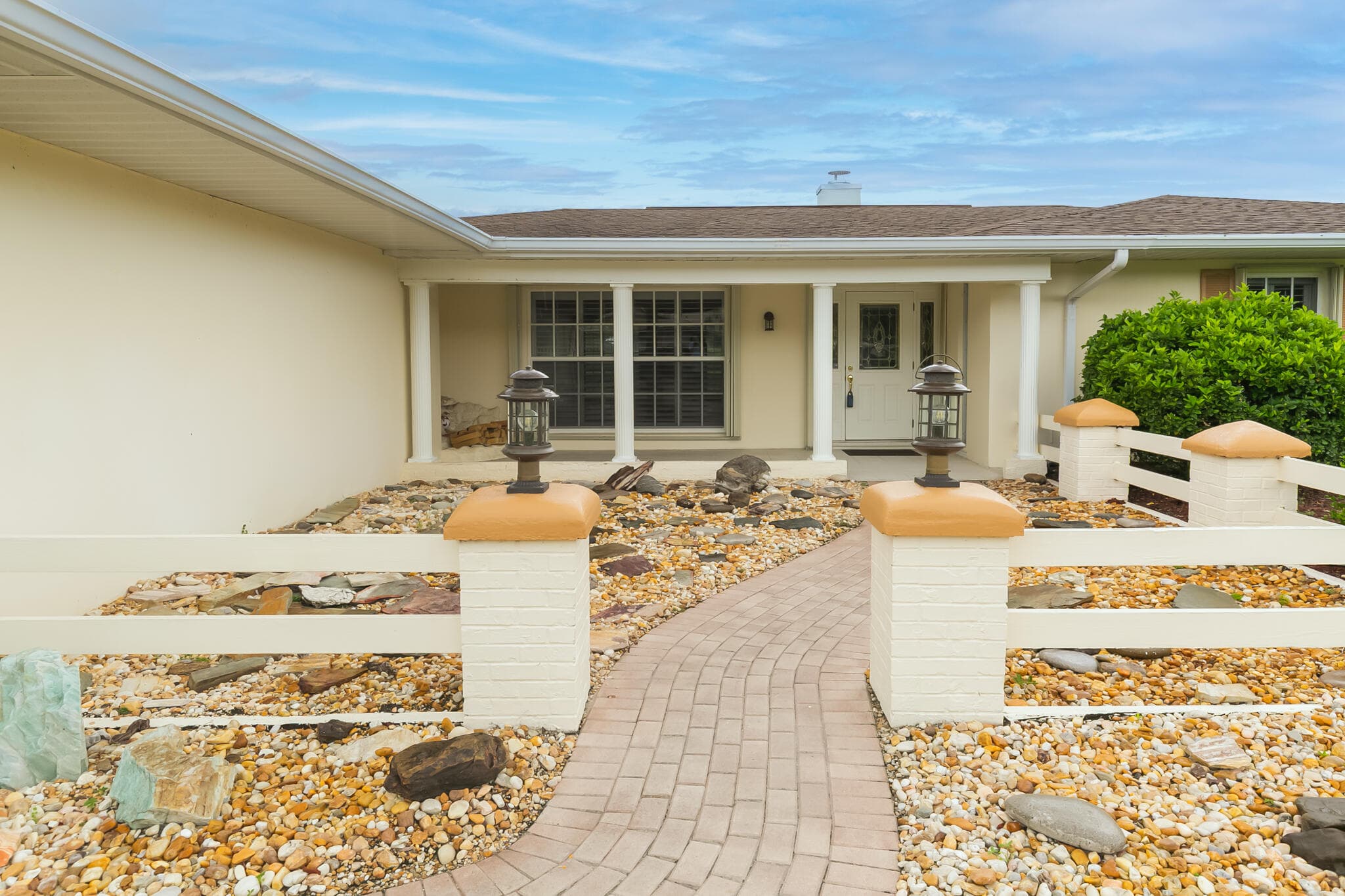1491 SE Sunshine Avenue, Port St. Lucie, FL 34952 — photo 4 of 25