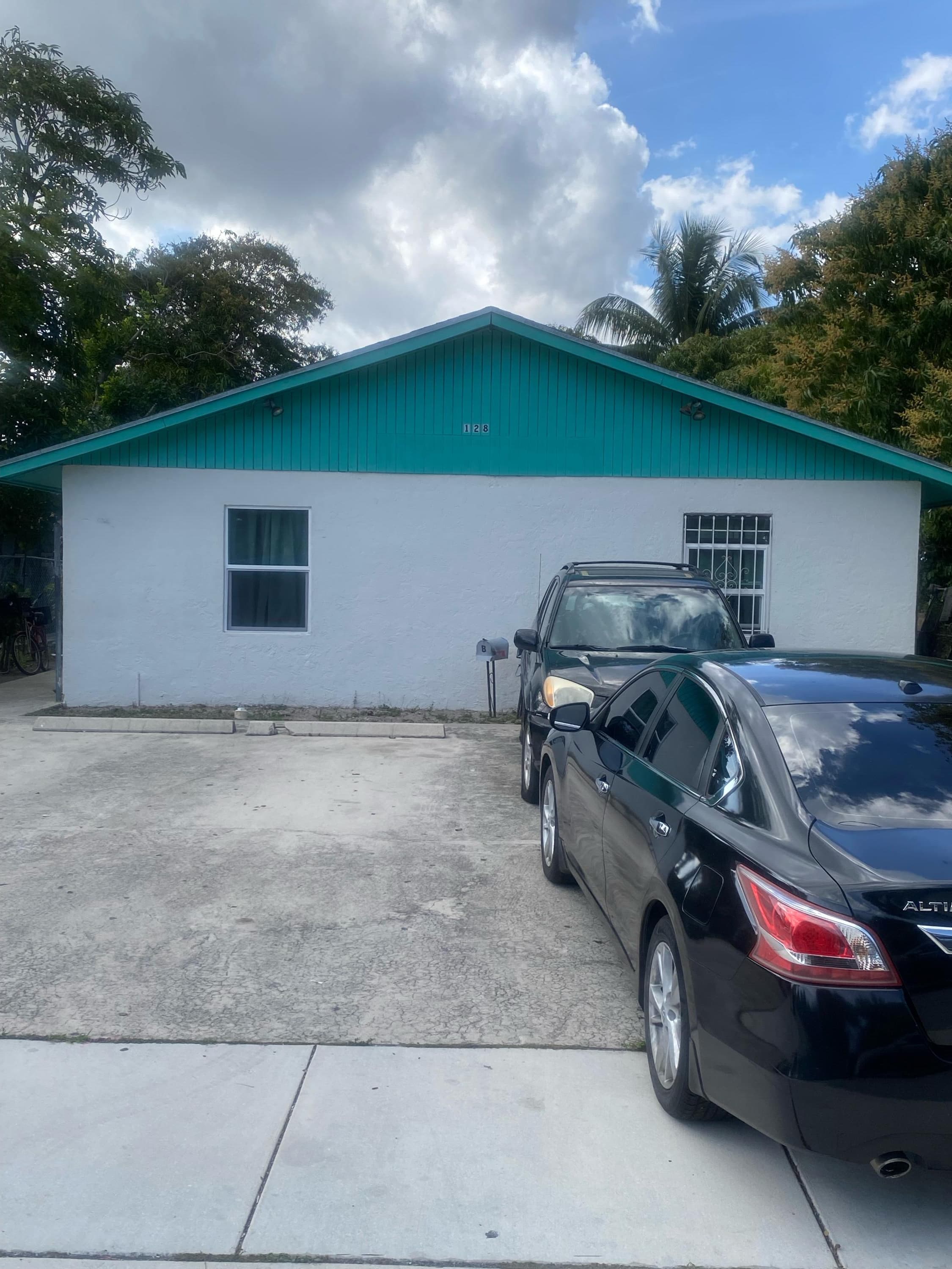 128 SW 3rd Avenue, Delray Beach, FL 33444 — photo 1 of 1