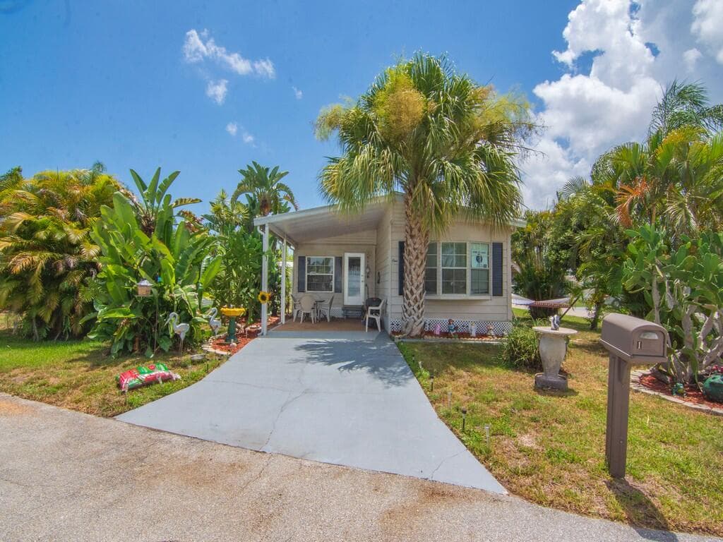 1 Castilla Lane, Port St. Lucie, FL 34952 — photo 6 of 37