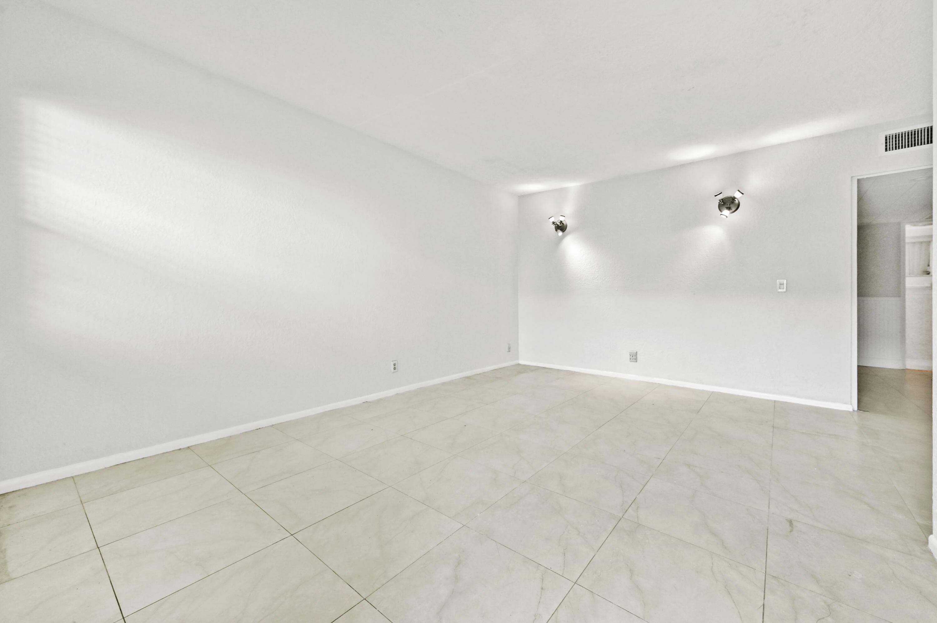 240 Croton Avenue 102, Lantana, FL 33462 — photo 3 of 18