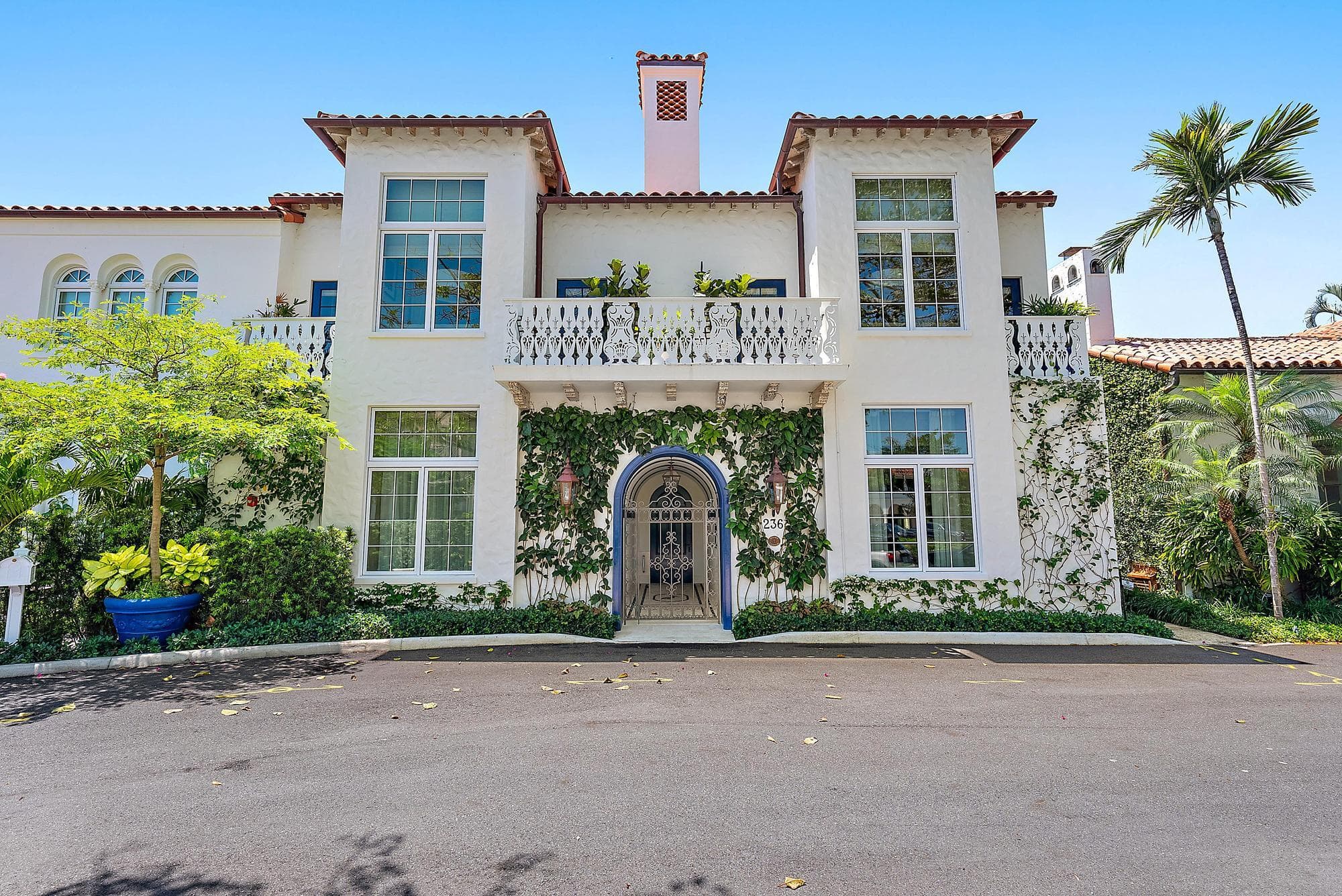 236 Phipps Plaza 101, Palm Beach, FL 33480 — photo 1 of 25