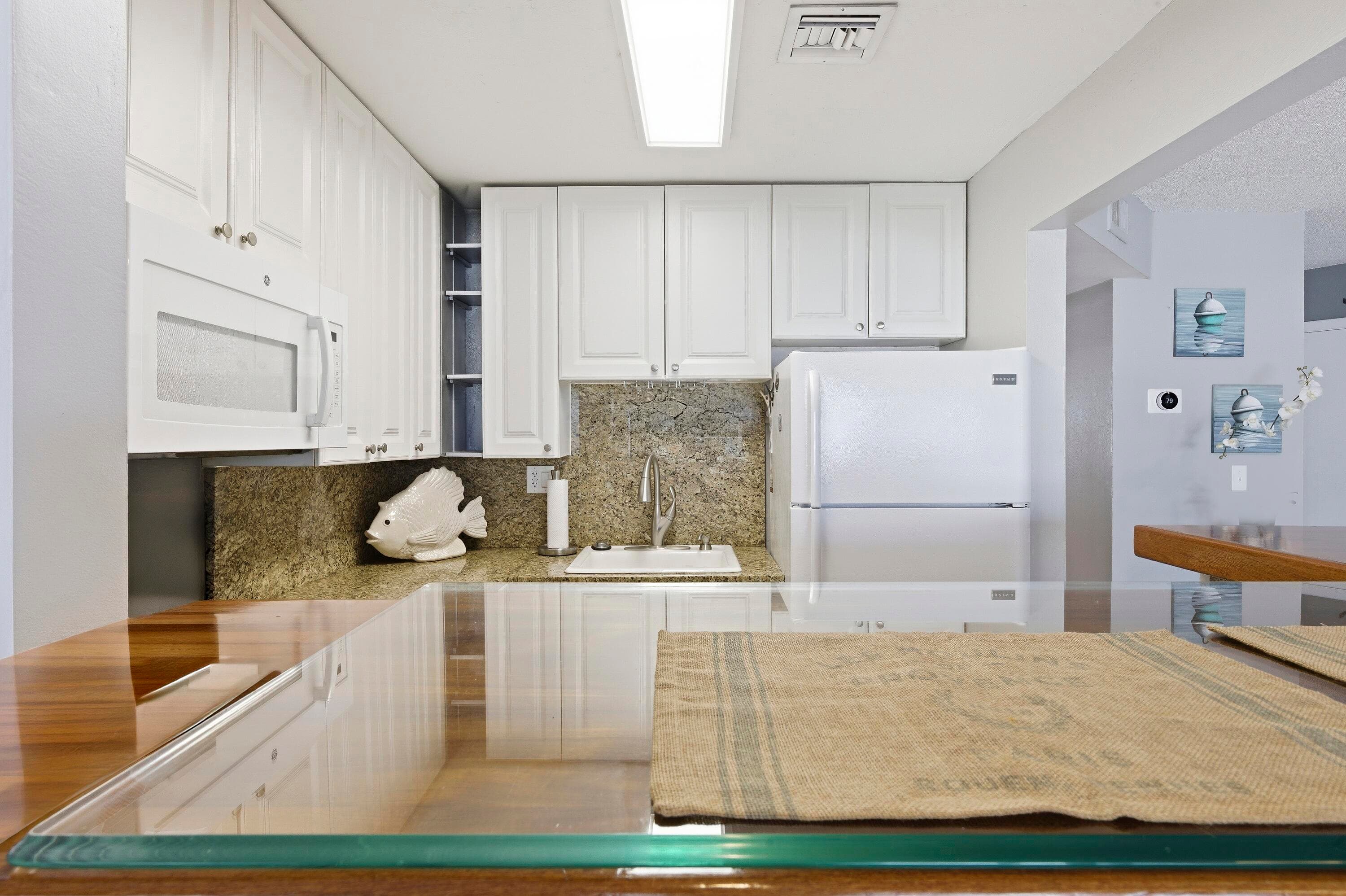 117 Lehane Terrace 205, North Palm Beach, FL 33408 — photo 13 of 23