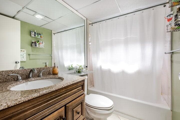 657 Brittany N, Delray Beach, FL 33446 — photo 13 of 41