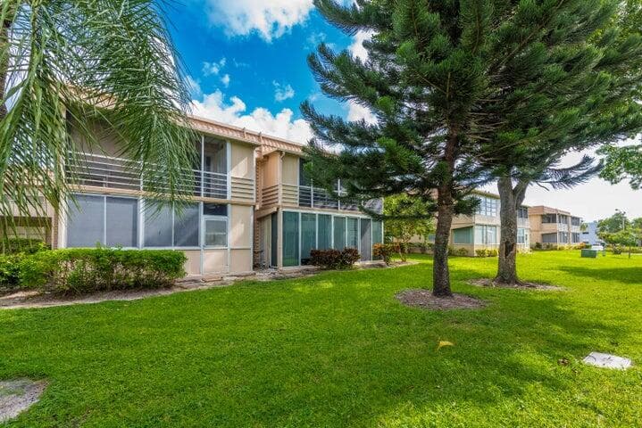 657 Brittany N, Delray Beach, FL 33446 — photo 28 of 42