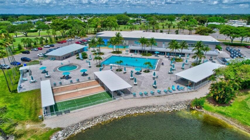 657 Brittany N, Delray Beach, FL 33446 — photo 33 of 42