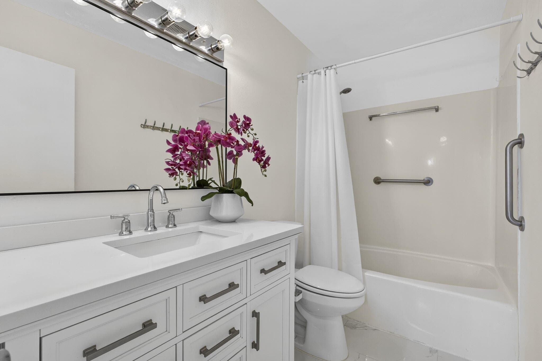 105 Lake Irene Drive, West Palm Beach, FL 33411 — photo 17 of 40