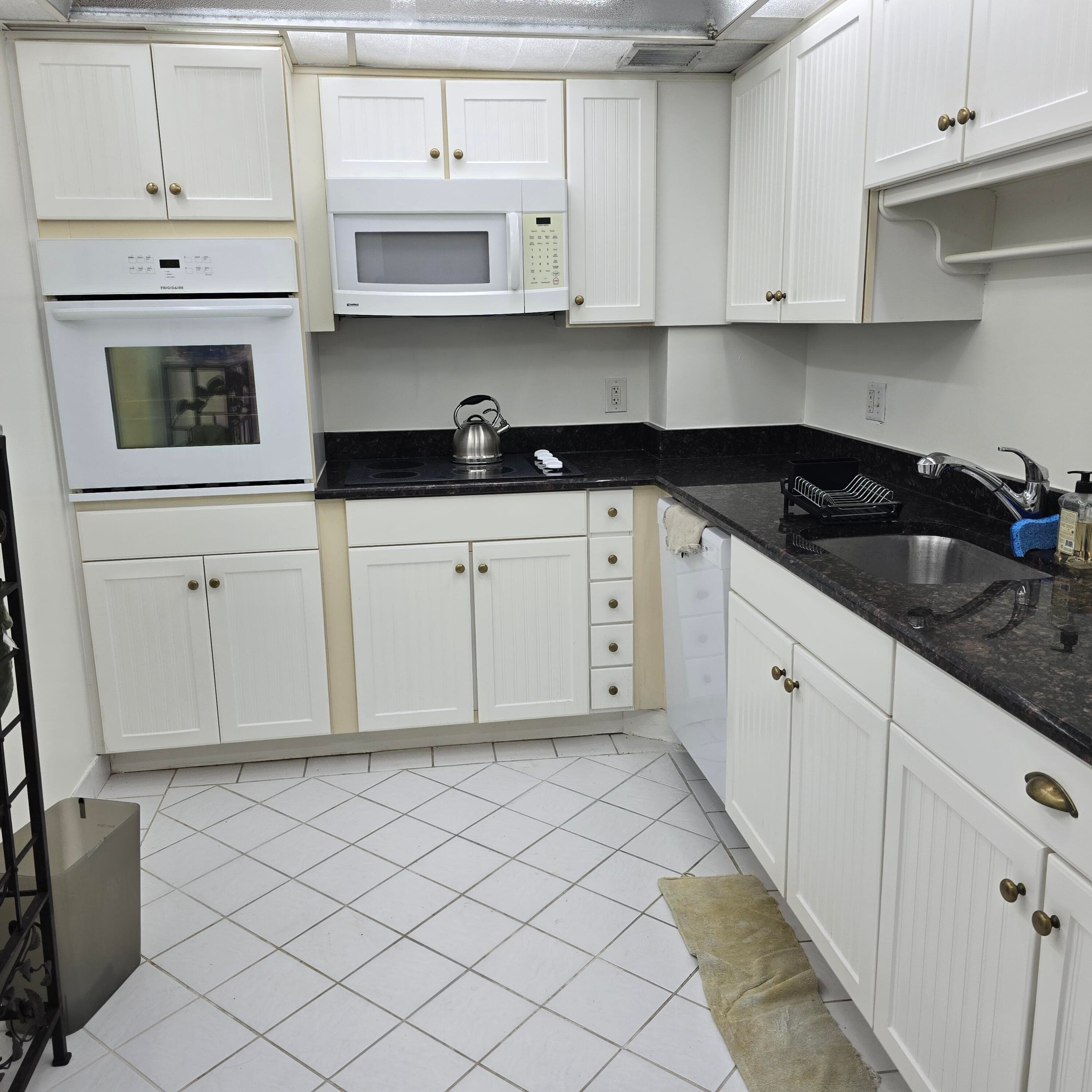 3450 S Ocean Boulevard 812, Palm Beach, FL 33480 — photo 9 of 28