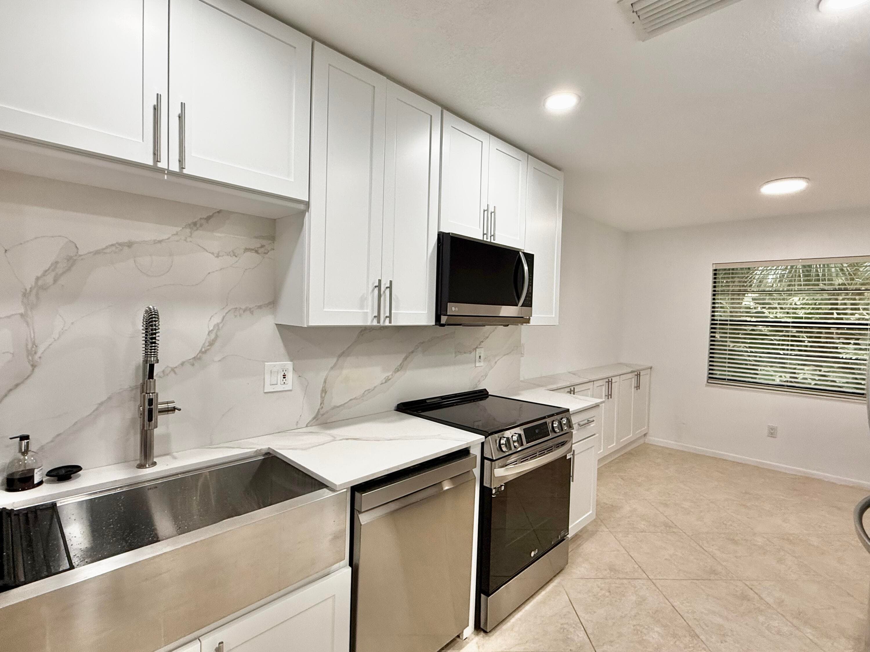 22 Westgate Lane 22h, Boynton Beach, FL 33436 — photo 5 of 34