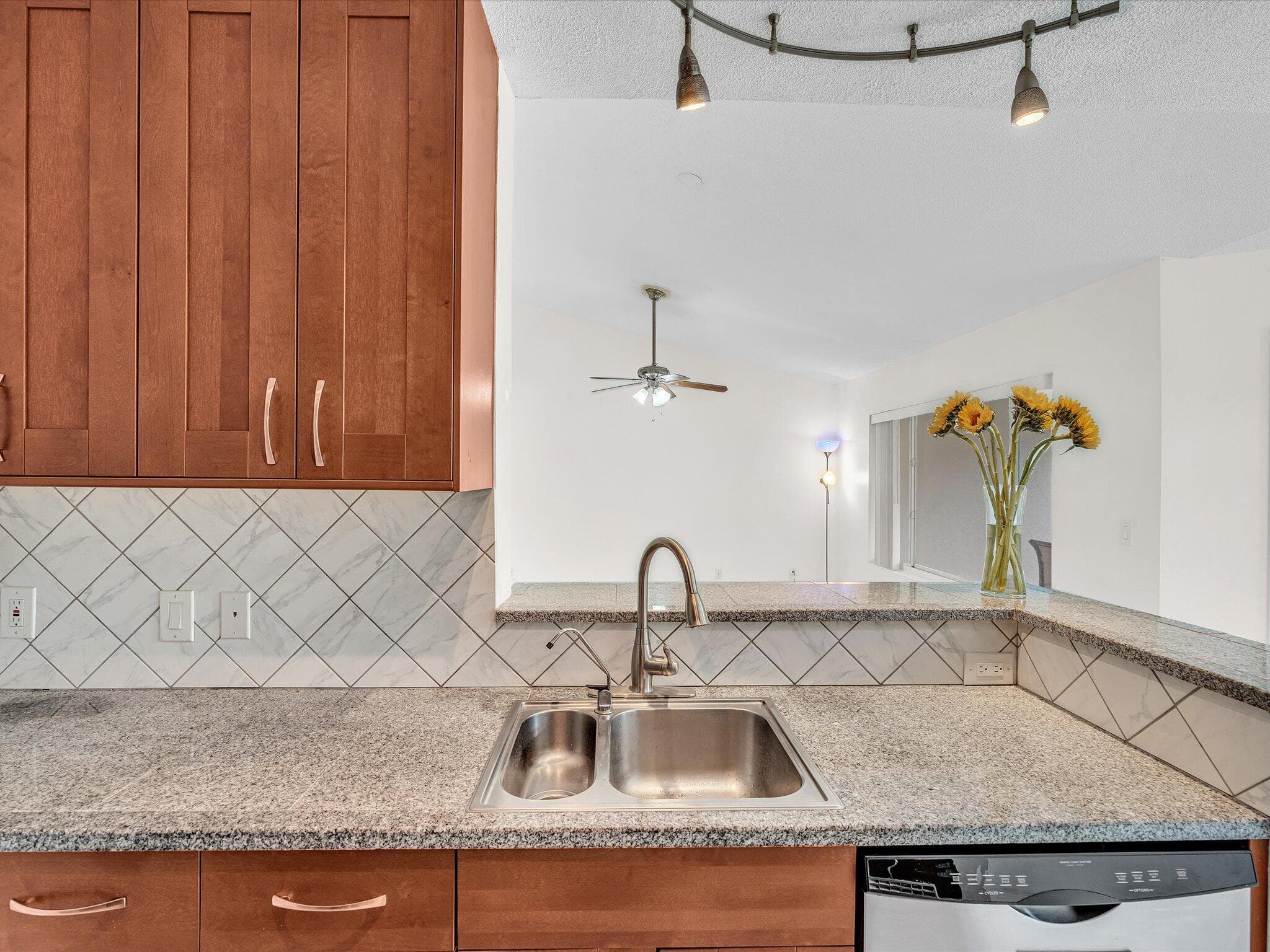 815 W Boynton Beach Boulevard 16-205, Boynton Beach, FL 33426 — photo 23 of 58