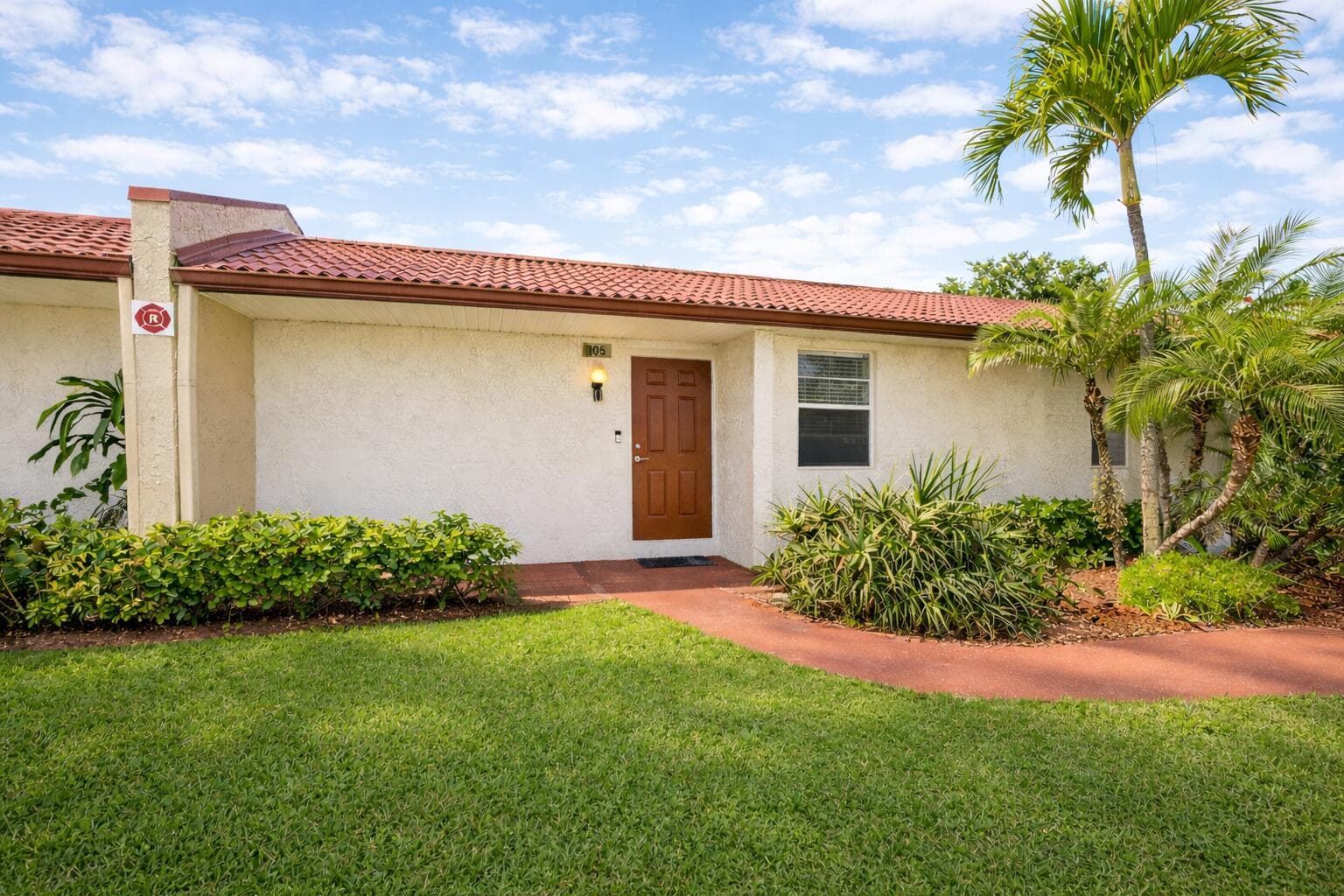 105 Lake Irene Drive, West Palm Beach, FL 33411 — photo 2 of 40