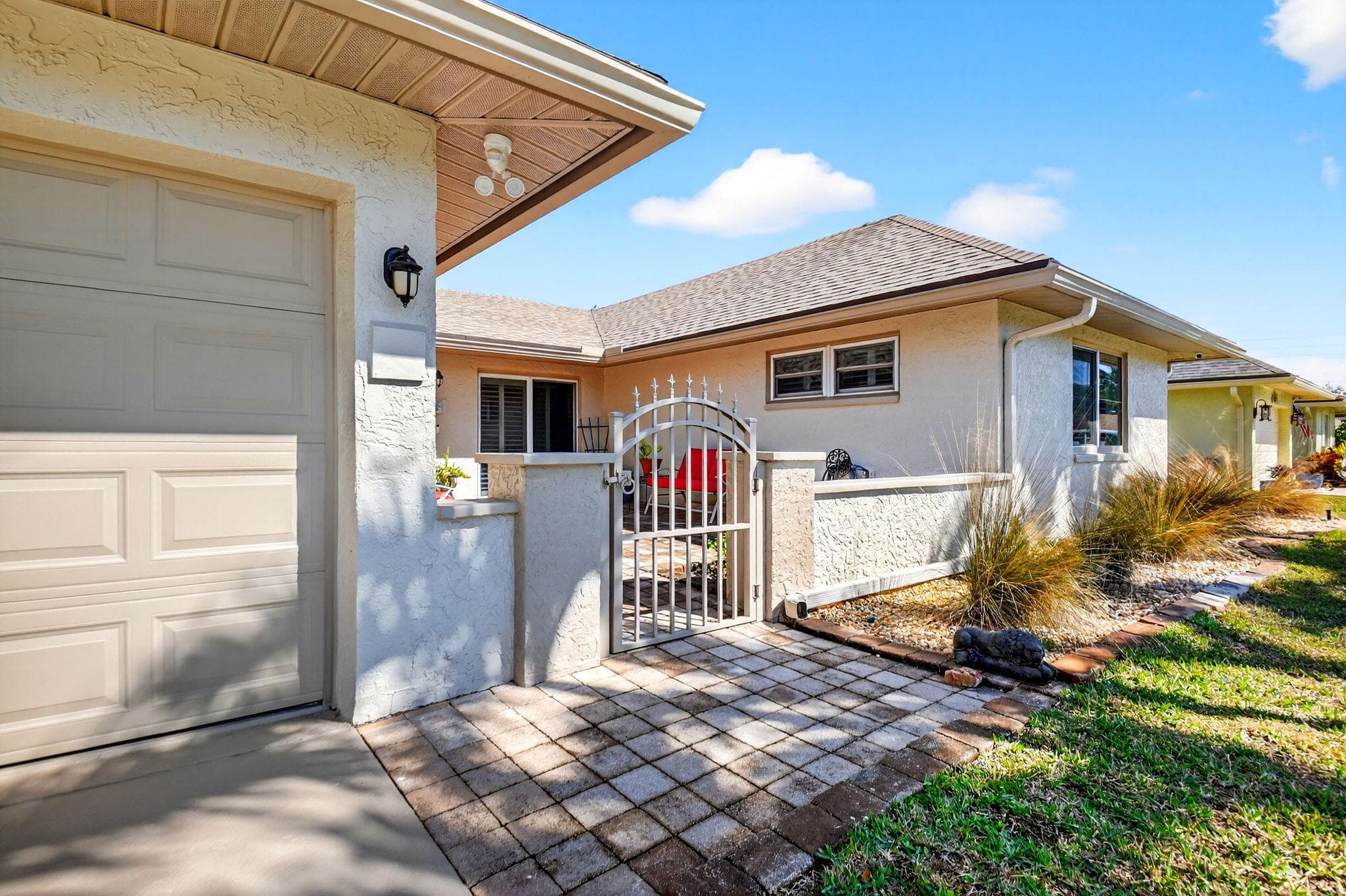 10265 Greentrail Drive N, Boynton Beach, FL 33436 — photo 4 of 70
