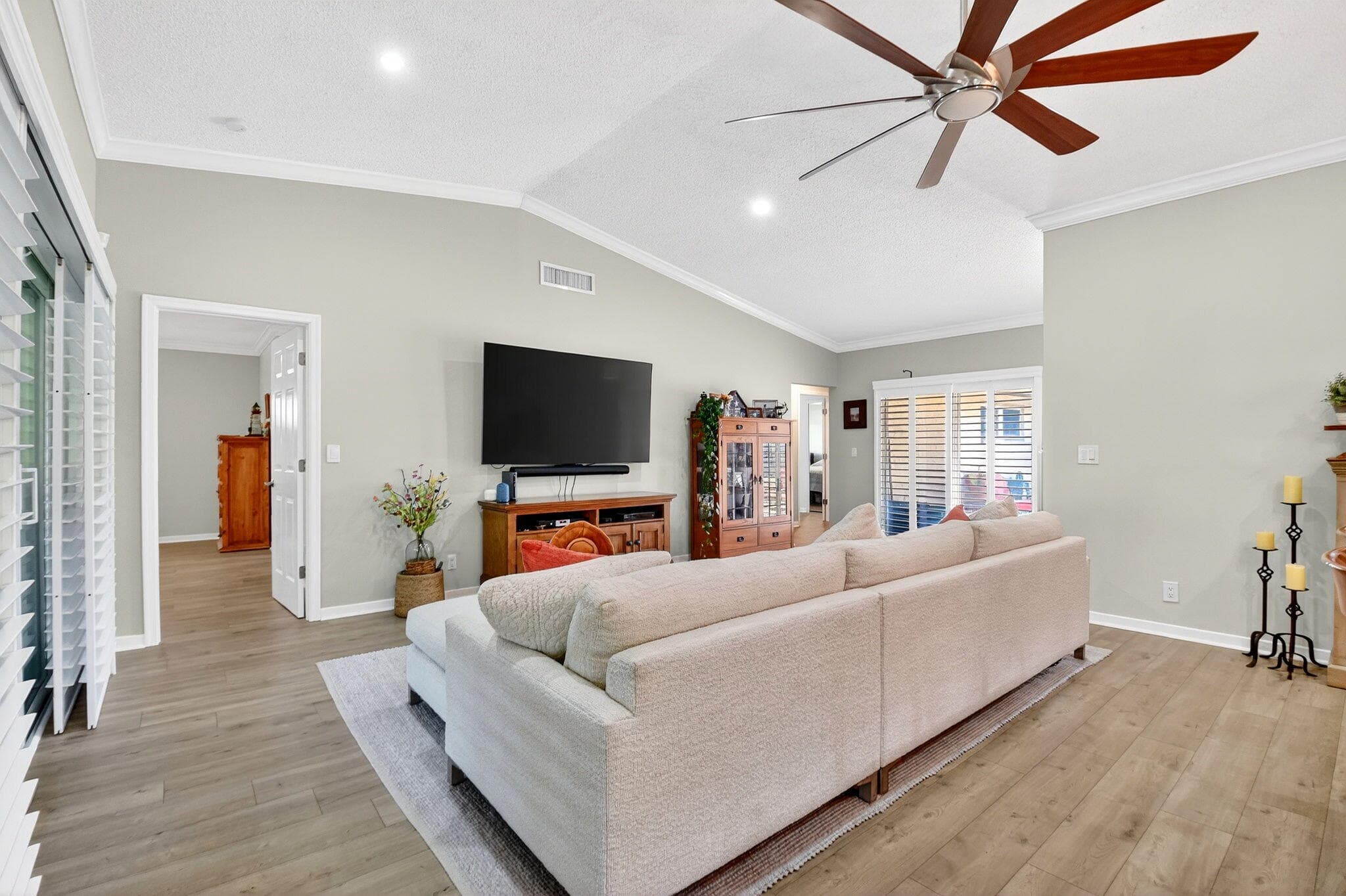 10265 Greentrail Drive N, Boynton Beach, FL 33436 — photo 15 of 70