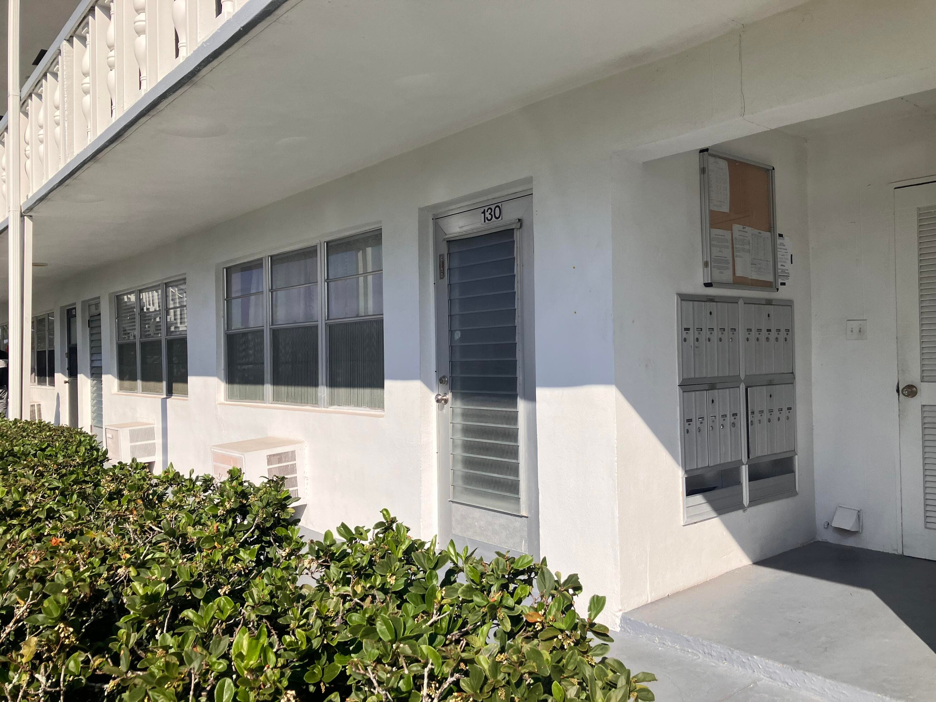 130 Northampton G, West Palm Beach, FL 33417 — photo 3 of 23