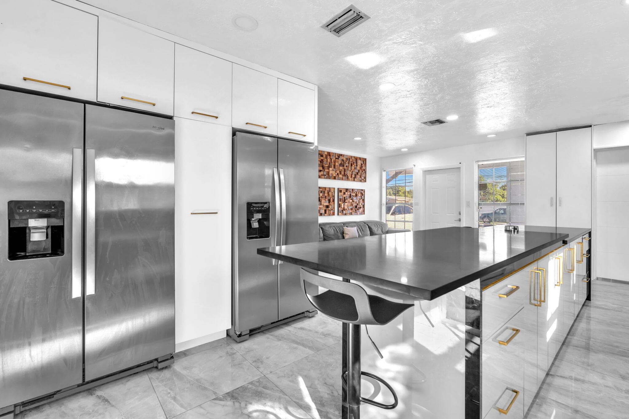 7151 Taft Street, Hollywood, FL 33024 — photo 8 of 32