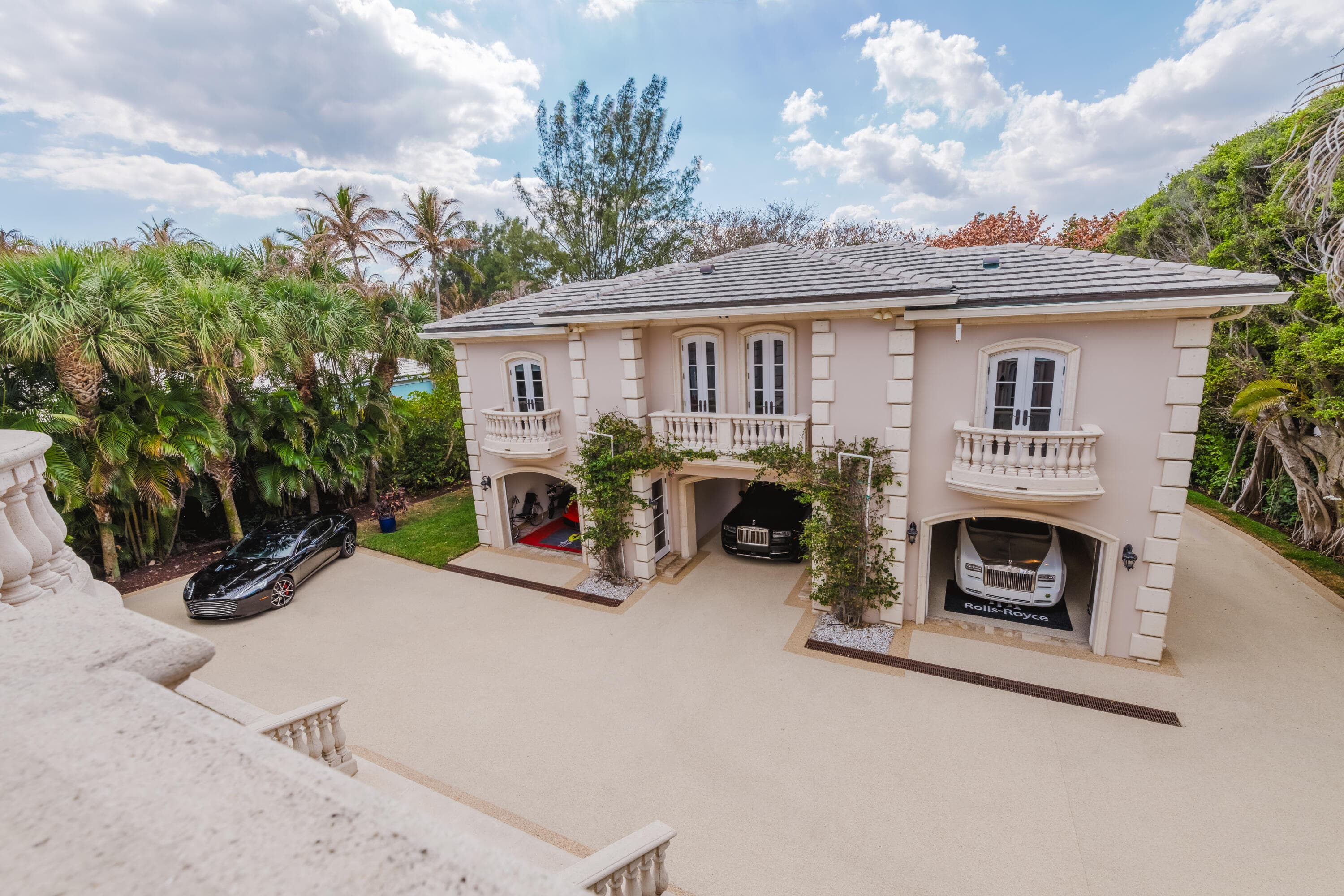19 N Beach Road, Jupiter Island, FL 33455 — photo 50 of 80