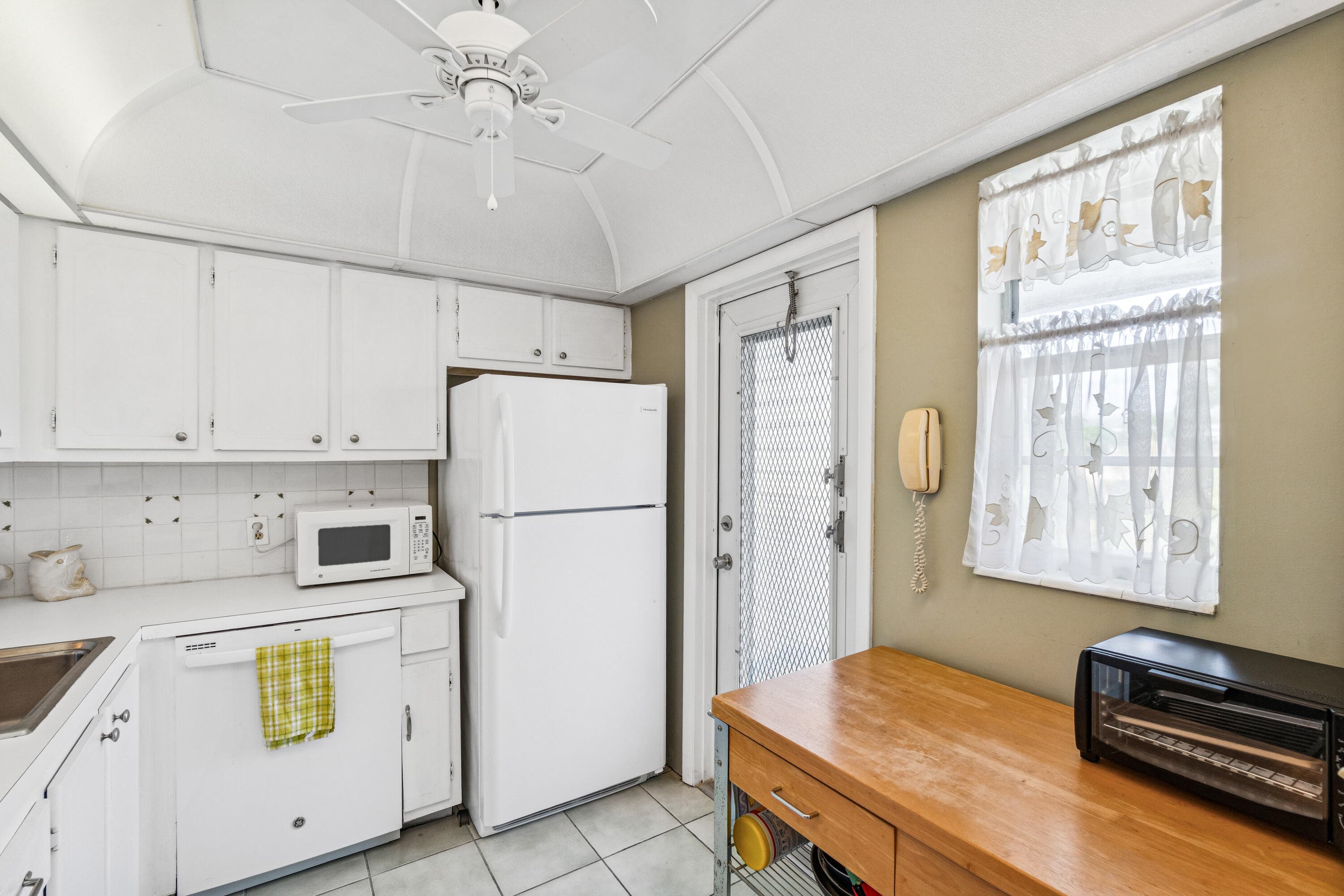 108 NE 20th Avenue NE 201, Boynton Beach, FL 33435 — photo 18 of 39
